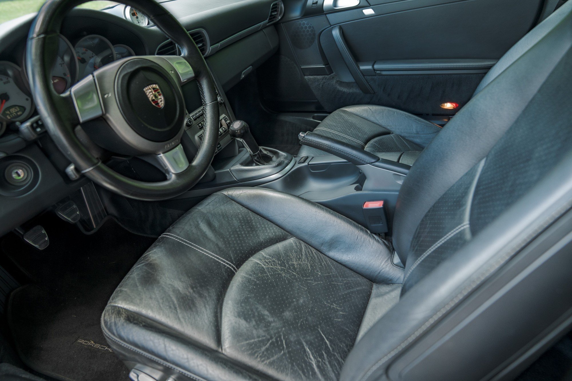 2007 Porsche 911 Targa 4S in Black, interior photo 2