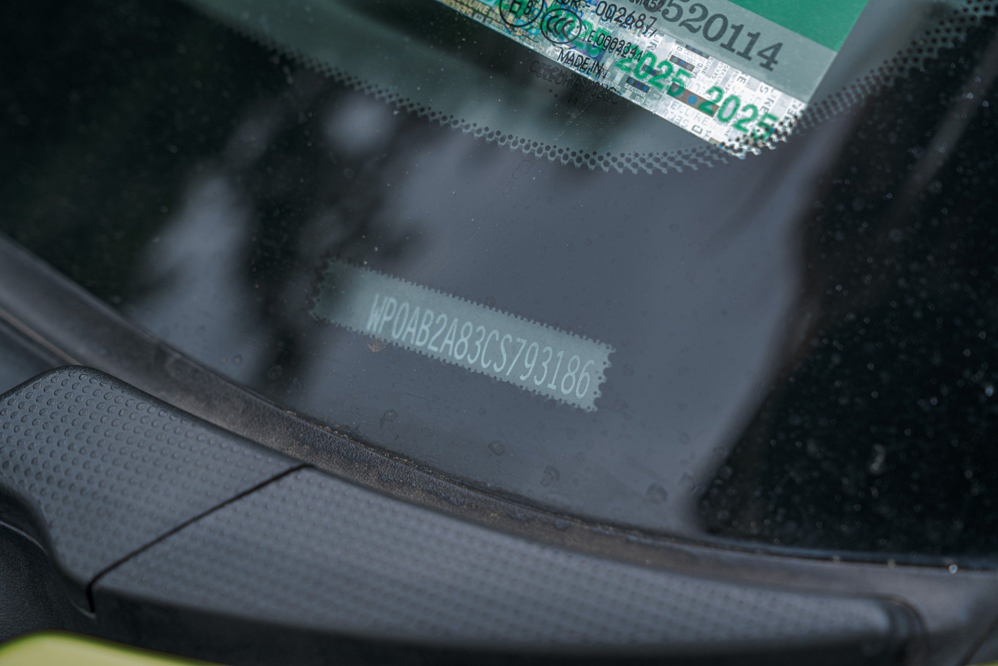 2012 Porsche Cayman R - Photo 25