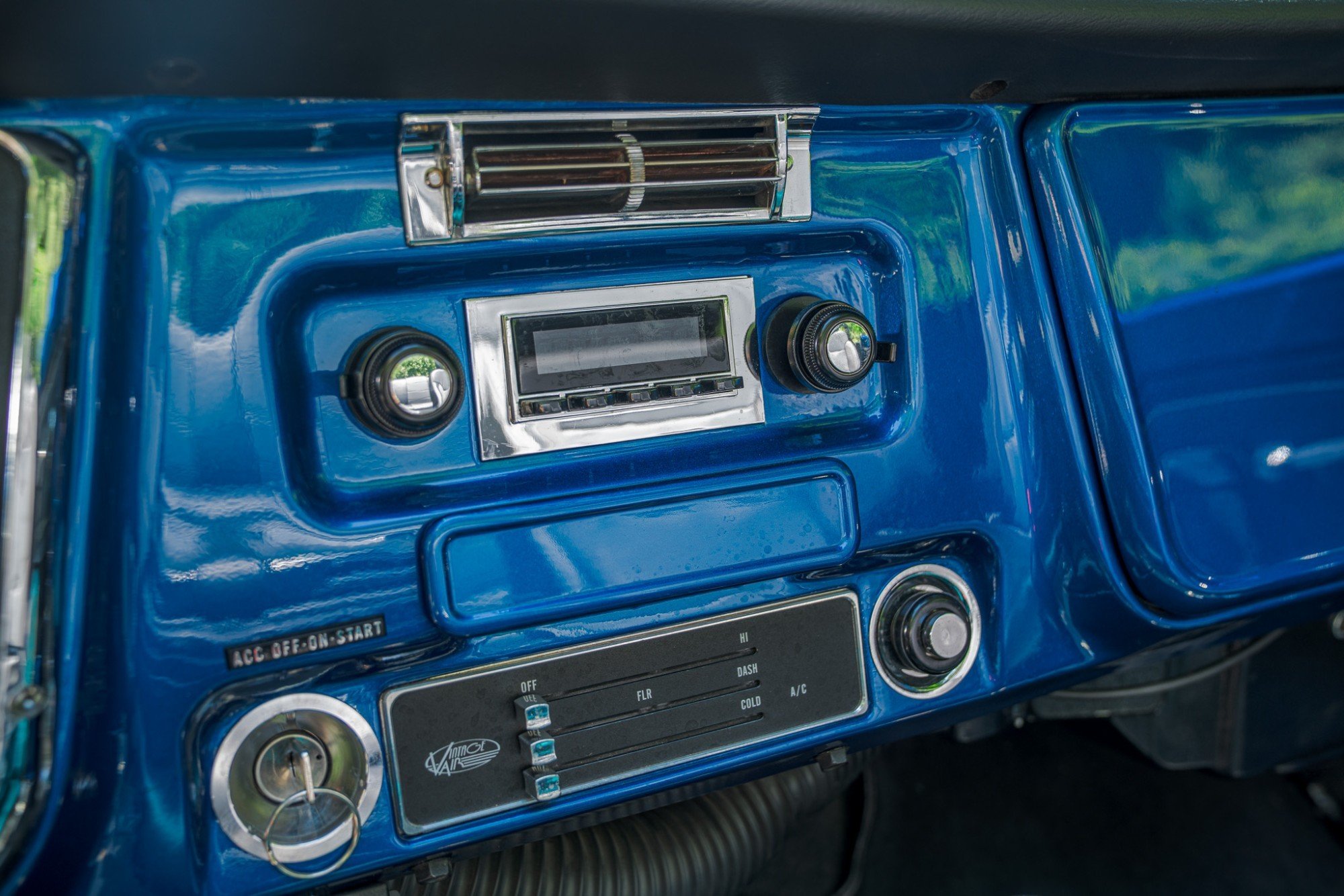 1972 Chevrolet Blazer CST in Blue, interior photo 10