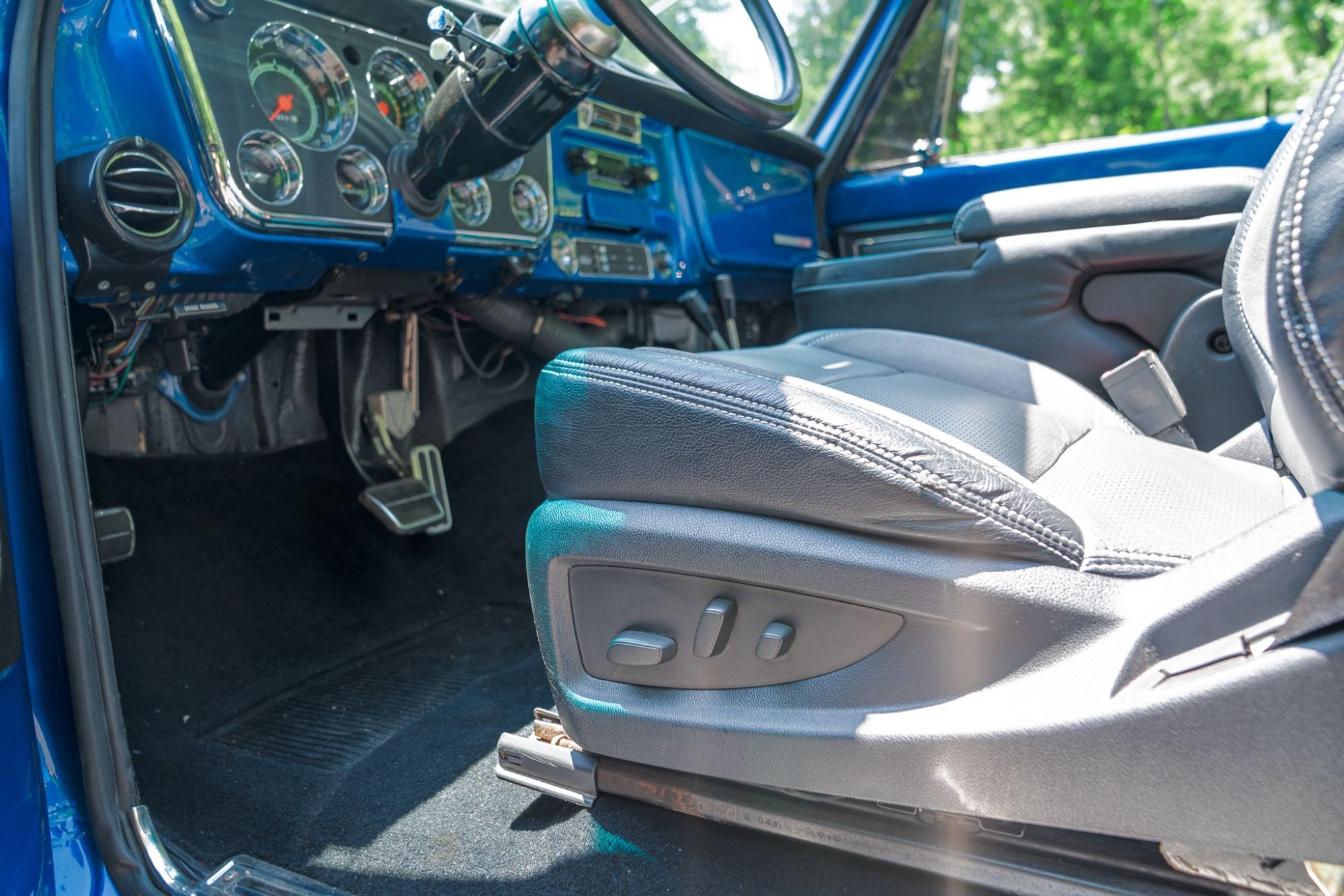 1972 Chevrolet Blazer CST in Blue, interior photo 14