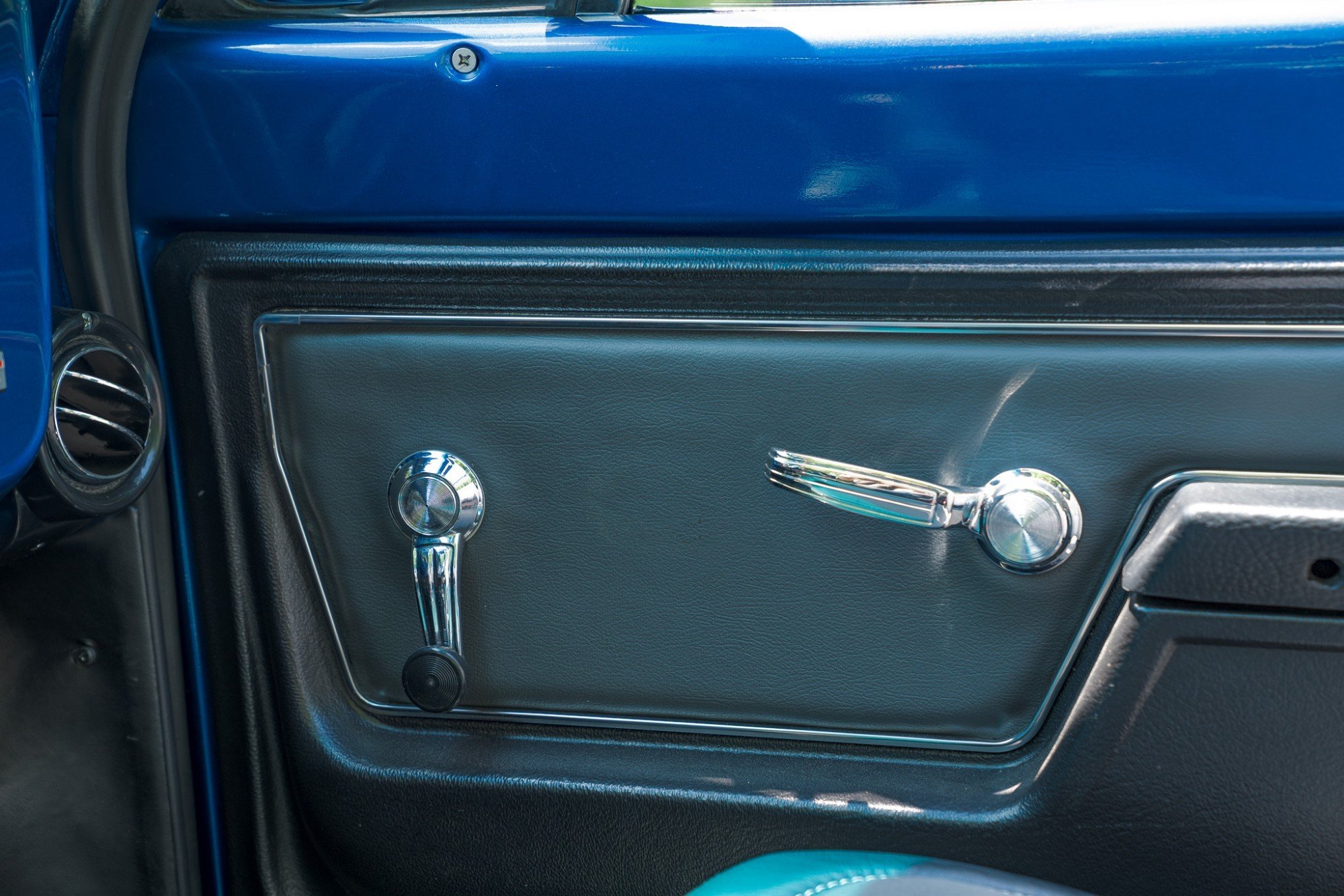 1972 Chevrolet Blazer CST in Blue, interior photo 17