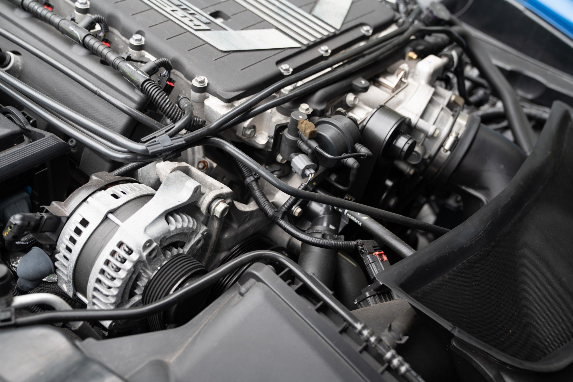 2016 Chevrolet Corvette Z06 in Laguna Blue Tintcoat, engine photo 4