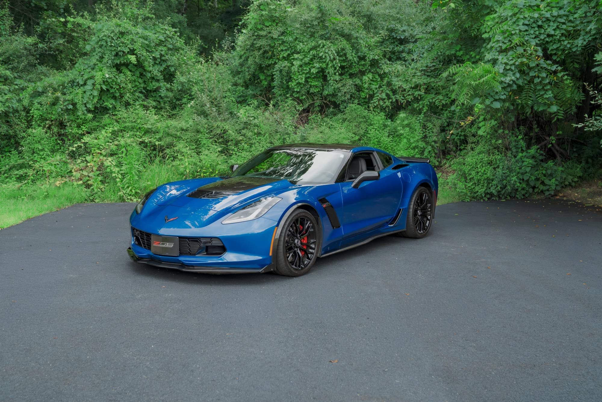 2016 Chevrolet Corvette Z06 in Laguna Blue Tintcoat, hero photo