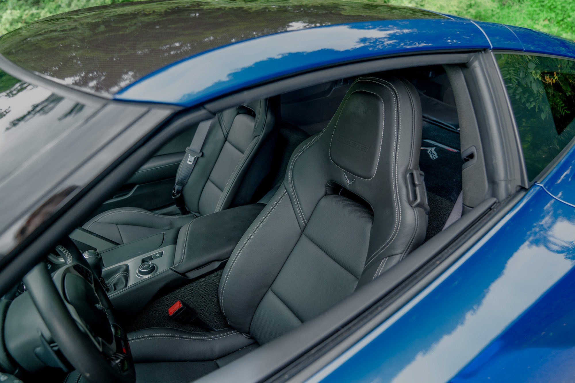 2016 Chevrolet Corvette Z06 in Laguna Blue Tintcoat, interior photo 2