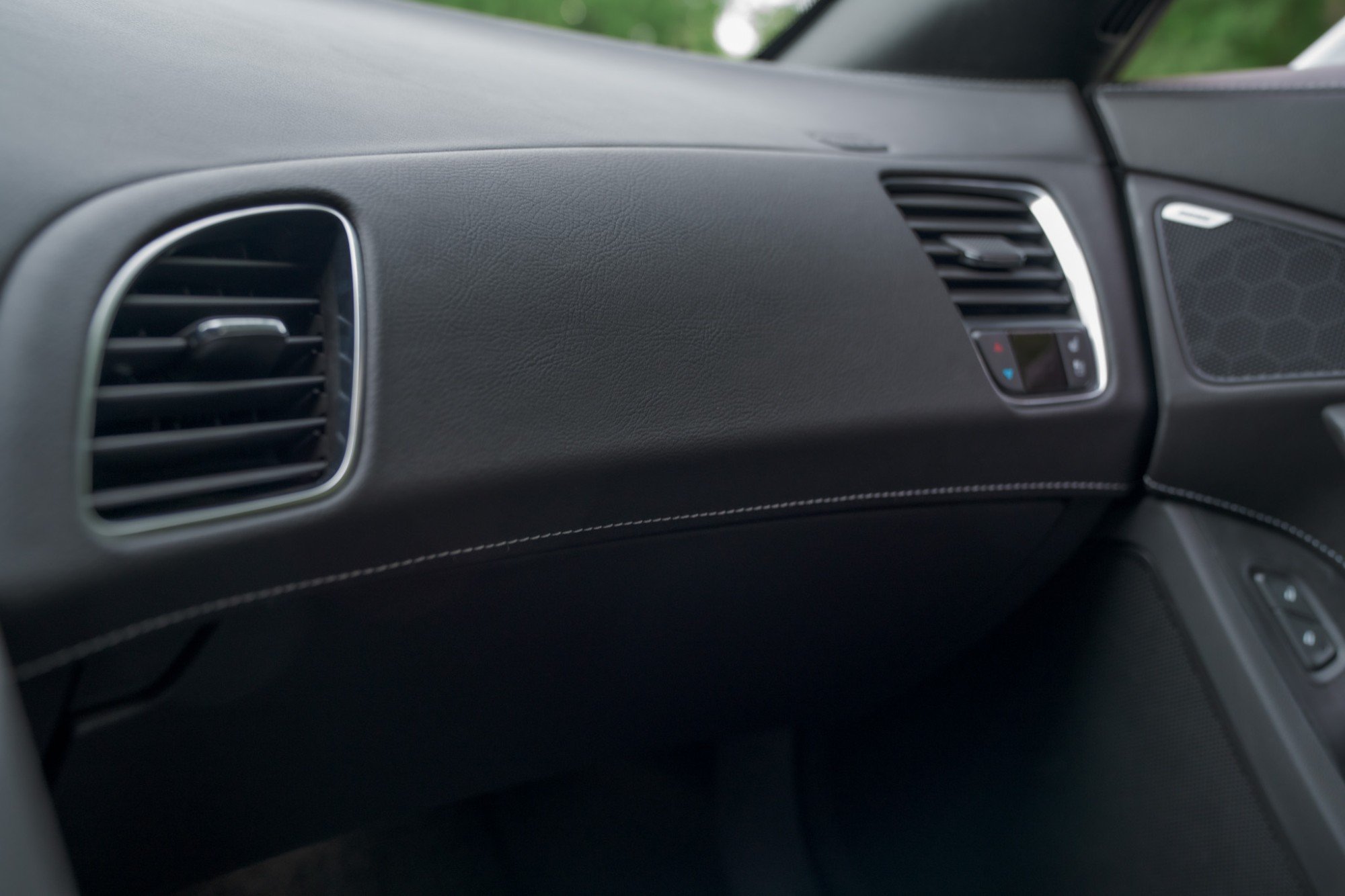 2016 Chevrolet Corvette Z06 in Laguna Blue Tintcoat, interior photo 26