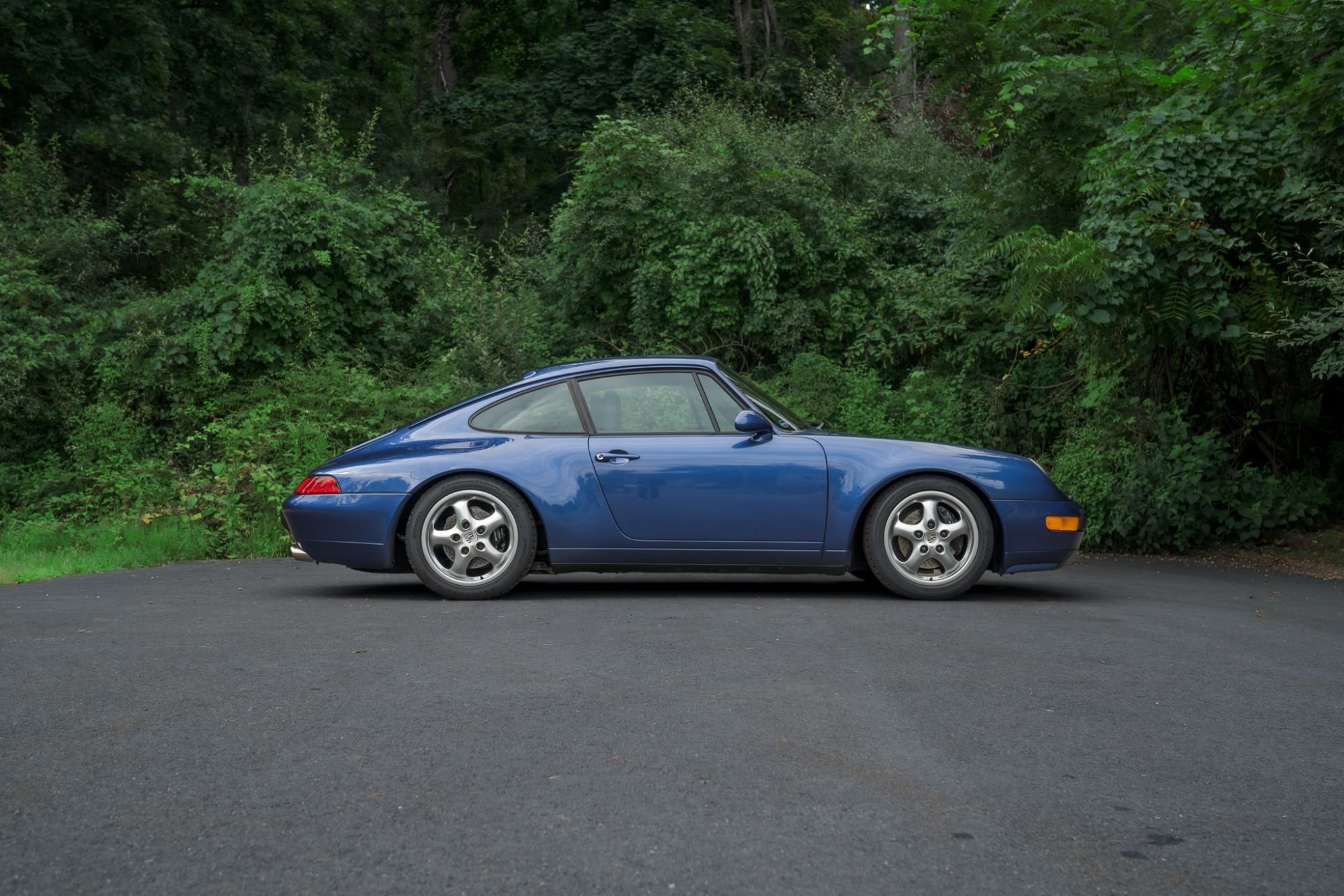 1997 Porsche 911 Carrera in Zenith Blue Metallic, exterior photo 14