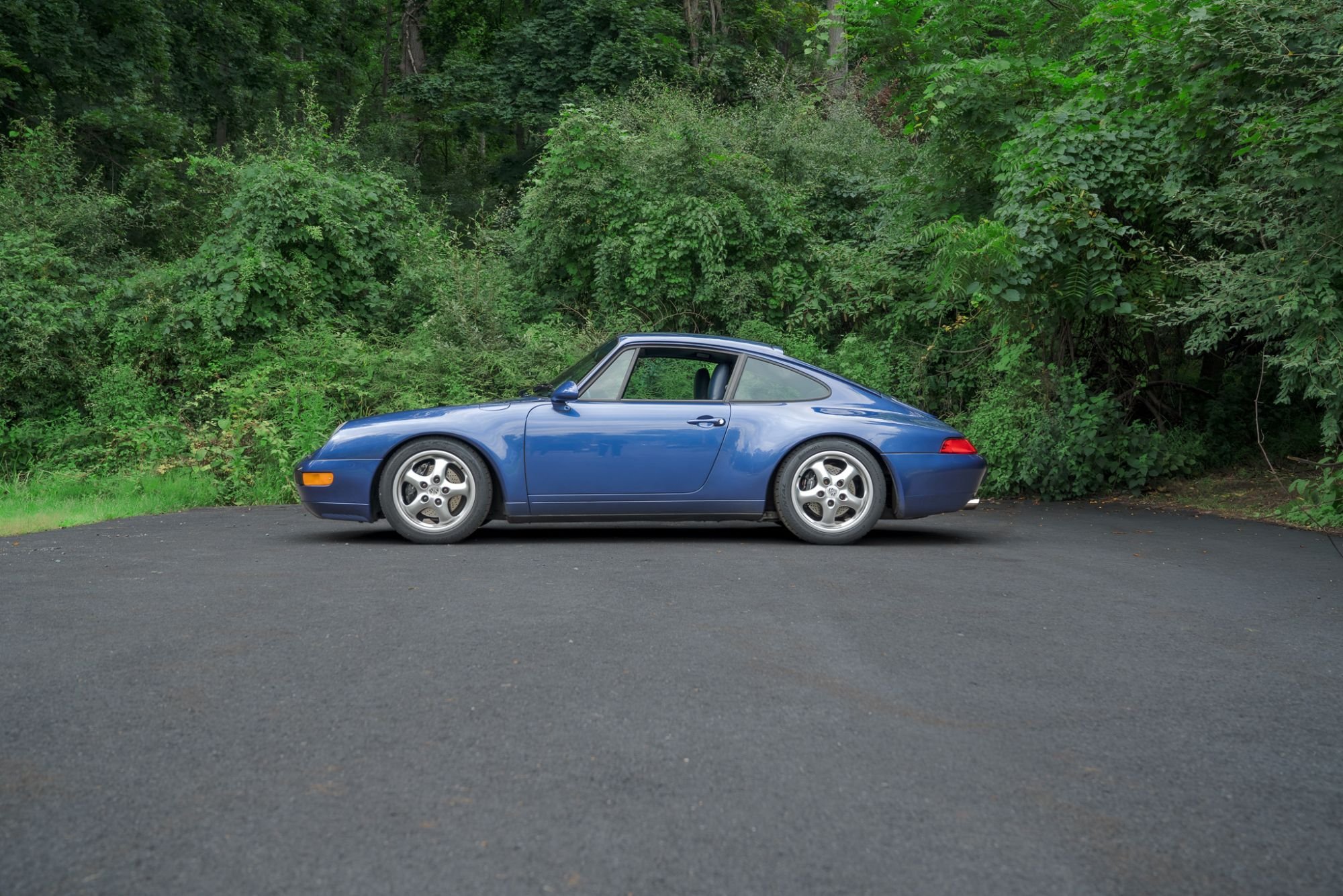 1997 Porsche 911 Carrera in Zenith Blue Metallic, exterior photo 15