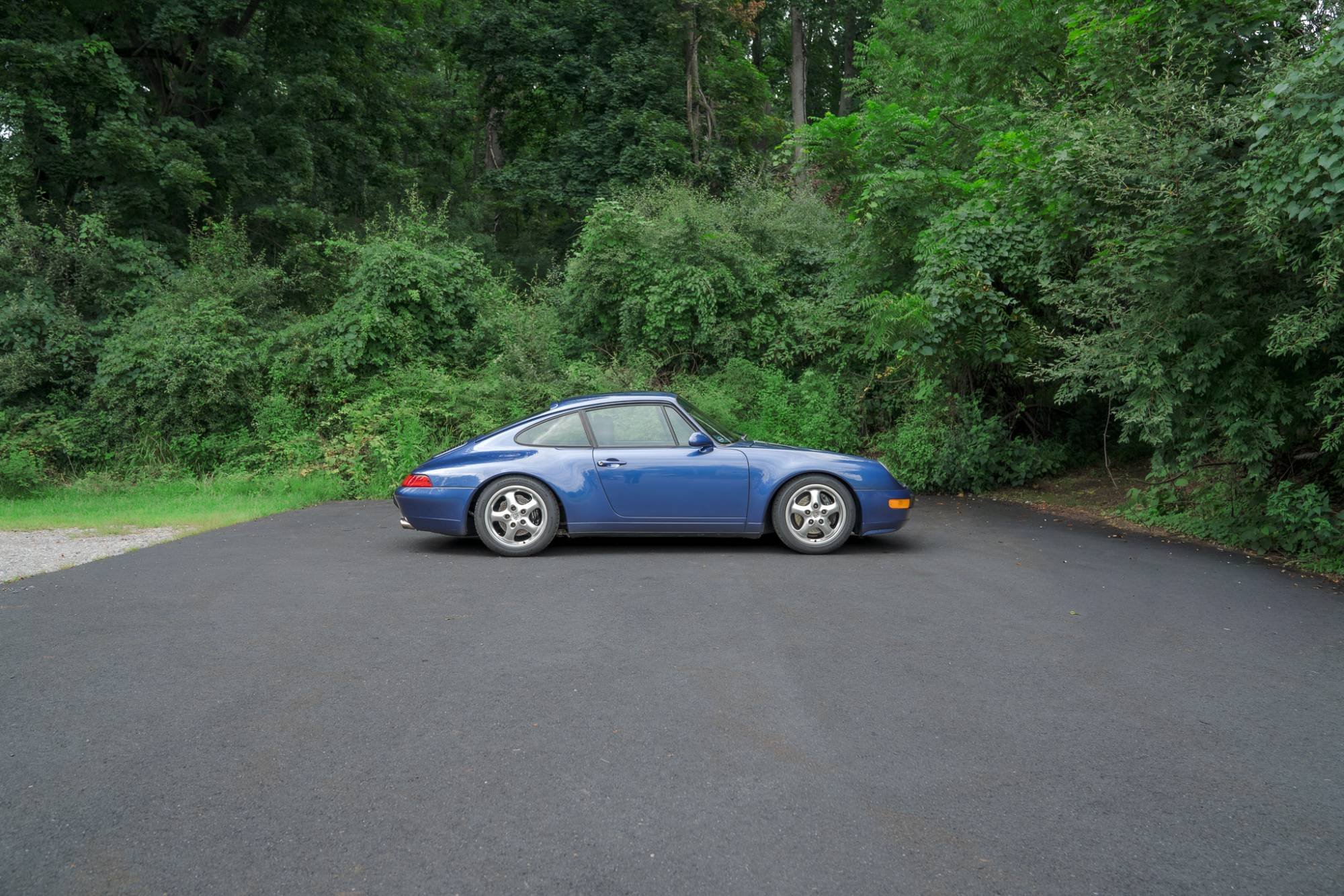 1997 Porsche 911 Carrera in Zenith Blue Metallic, exterior photo 16