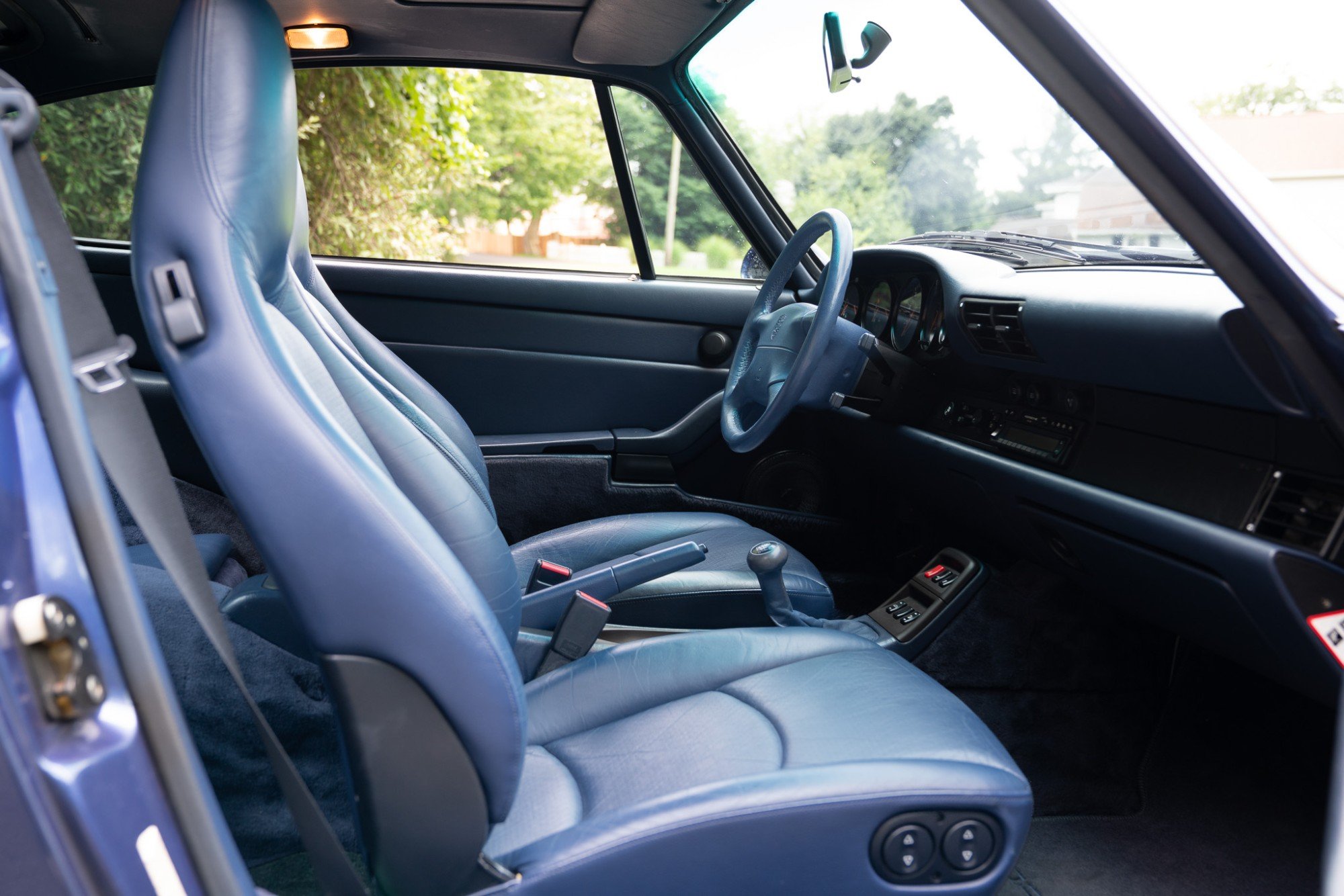 1997 Porsche 911 Carrera in Zenith Blue Metallic, interior photo 1