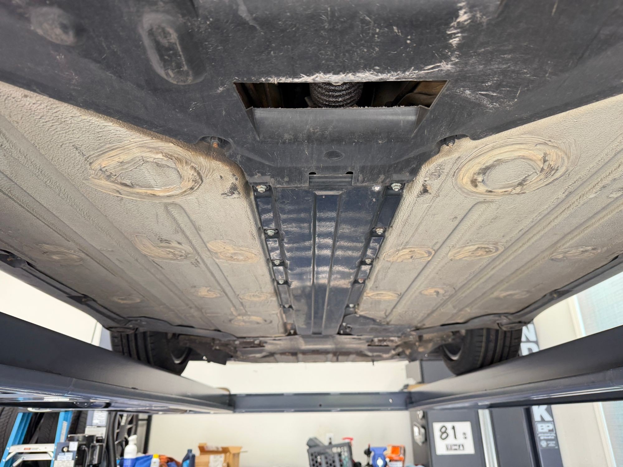 1997 Porsche 911 Carrera in Zenith Blue Metallic, undercarriage photo 4