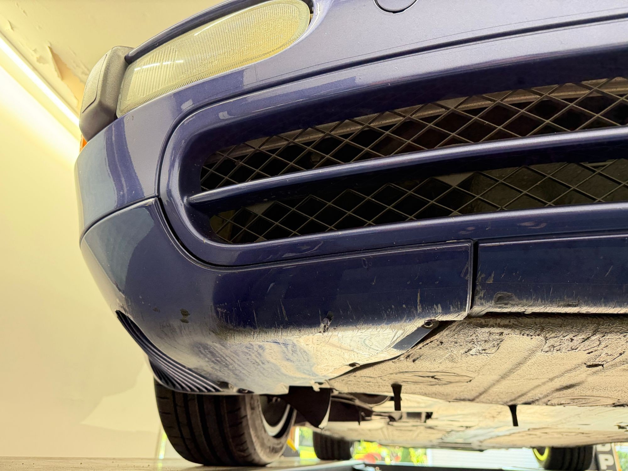 1997 Porsche 911 Carrera in Zenith Blue Metallic, undercarriage photo 6