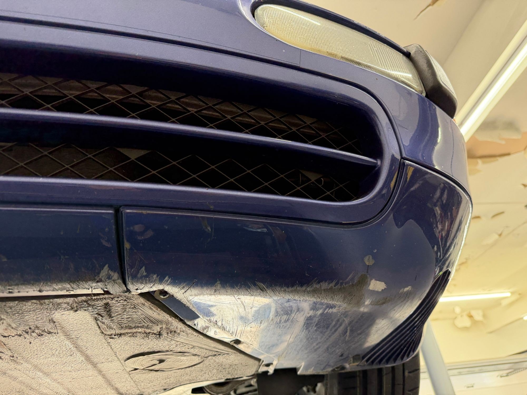 1997 Porsche 911 Carrera in Zenith Blue Metallic, undercarriage photo 7