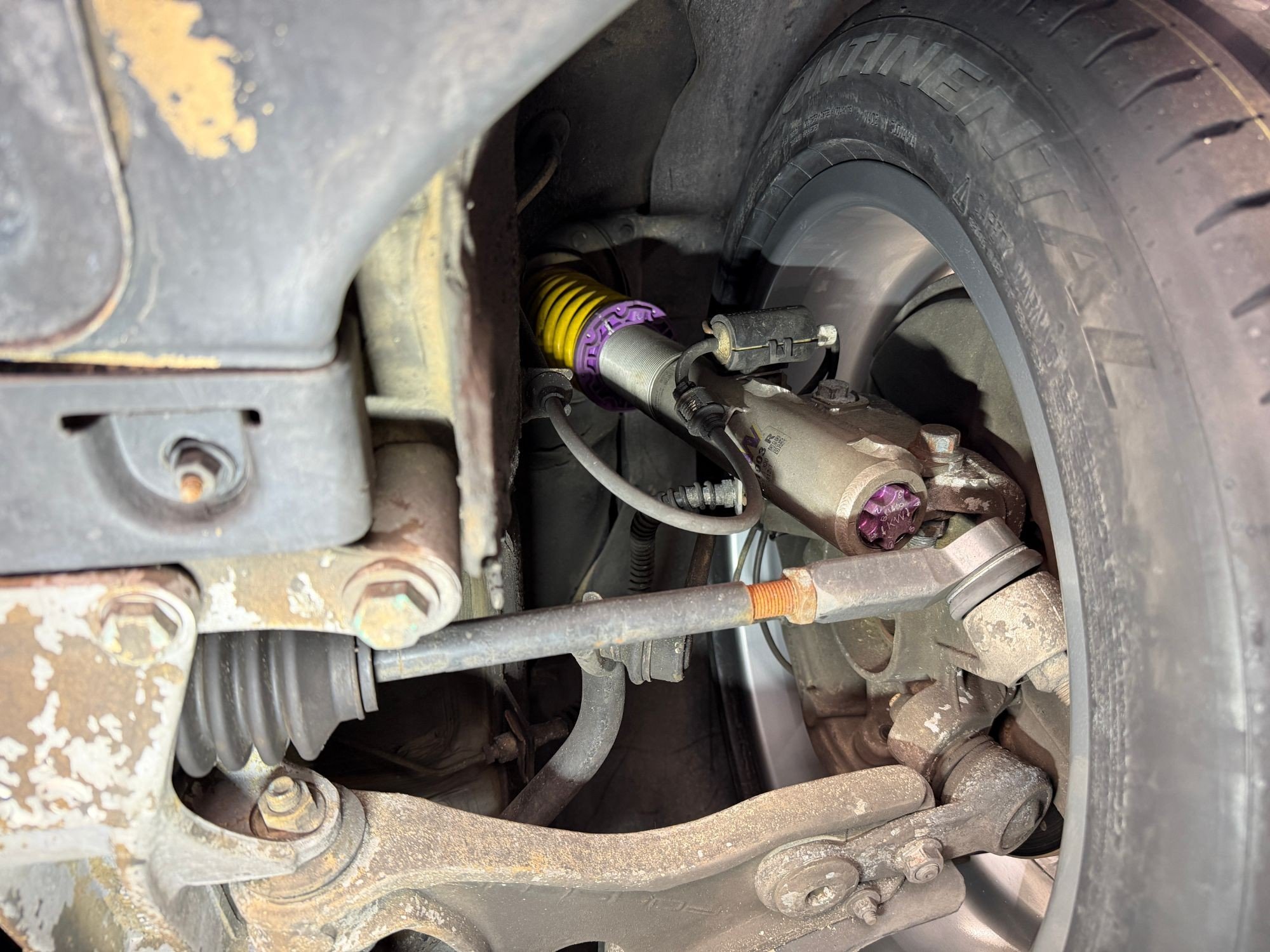 1997 Porsche 911 Carrera in Zenith Blue Metallic, undercarriage photo 11