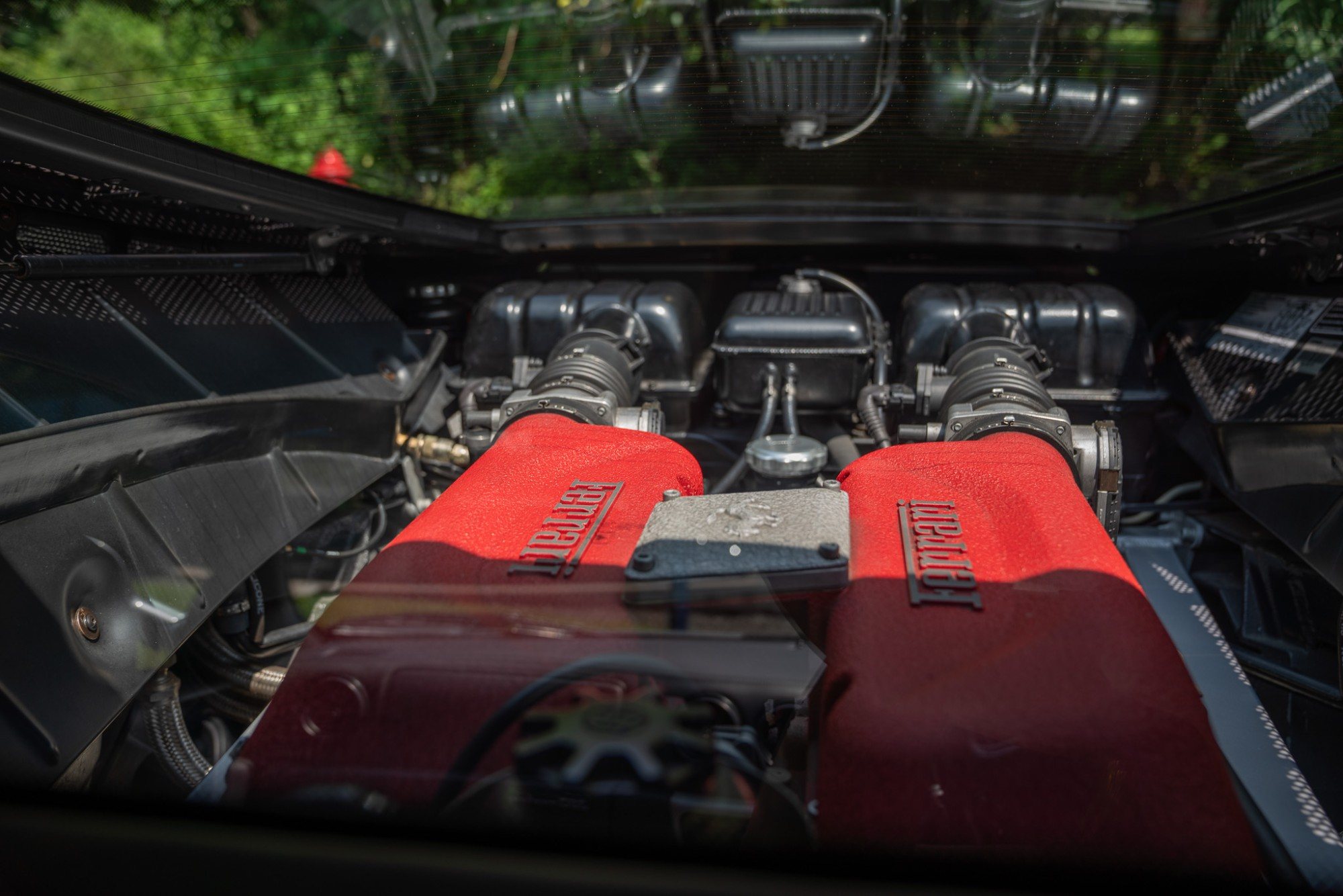 2000 Ferrari 360 Modena/Modena F1 in Grigio Titanio, engine photo 2