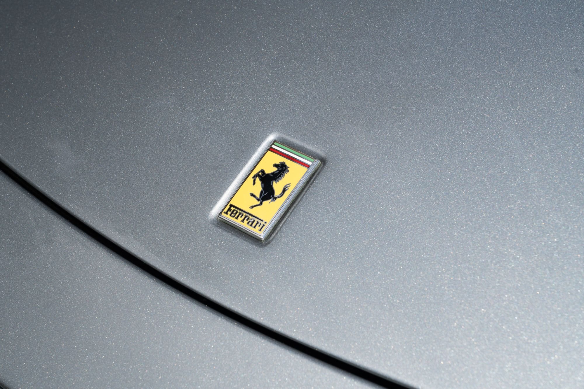 2000 Ferrari 360 Modena/Modena F1 in Grigio Titanio, exterior photo 9