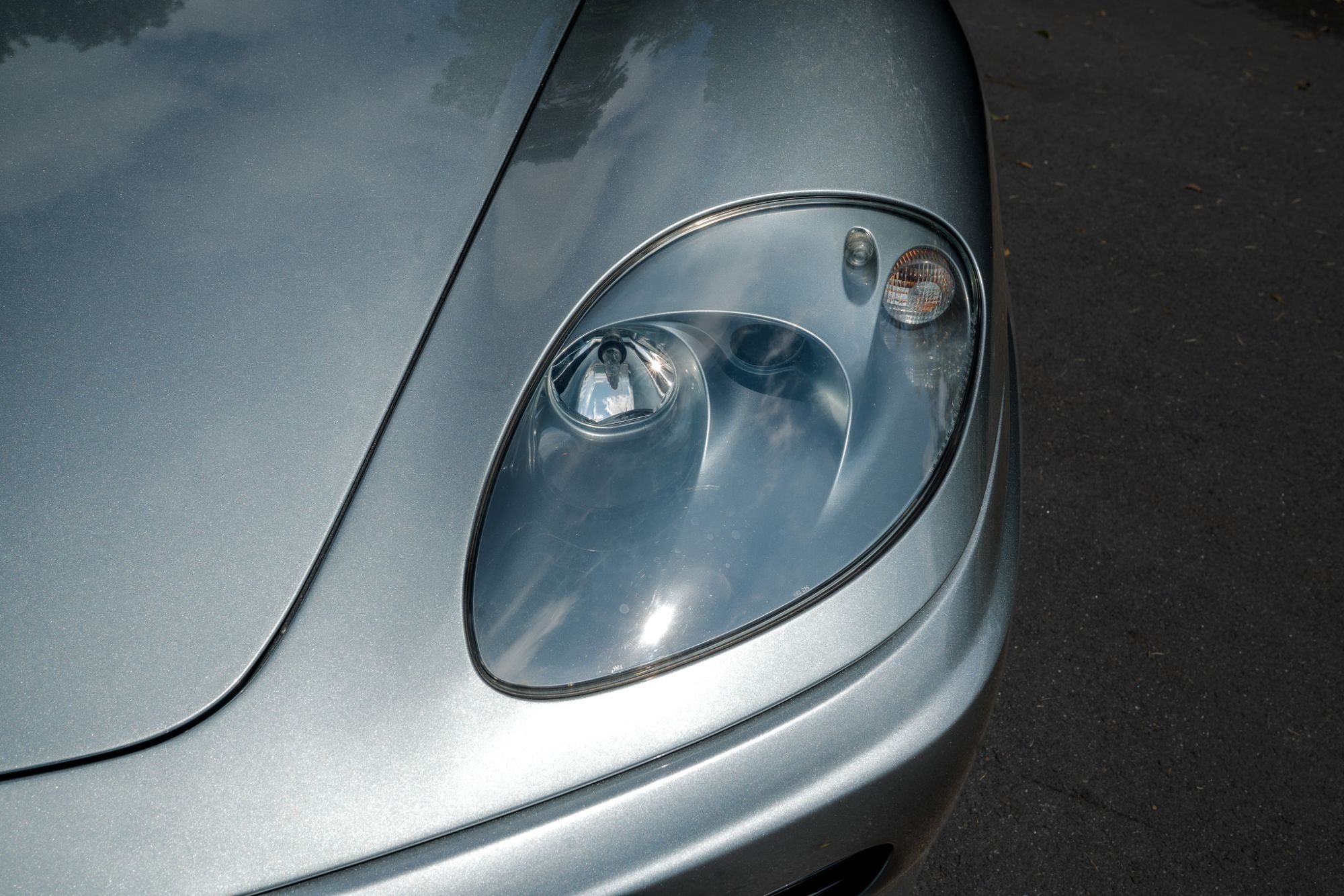 2000 Ferrari 360 Modena/Modena F1 in Grigio Titanio, exterior photo 10