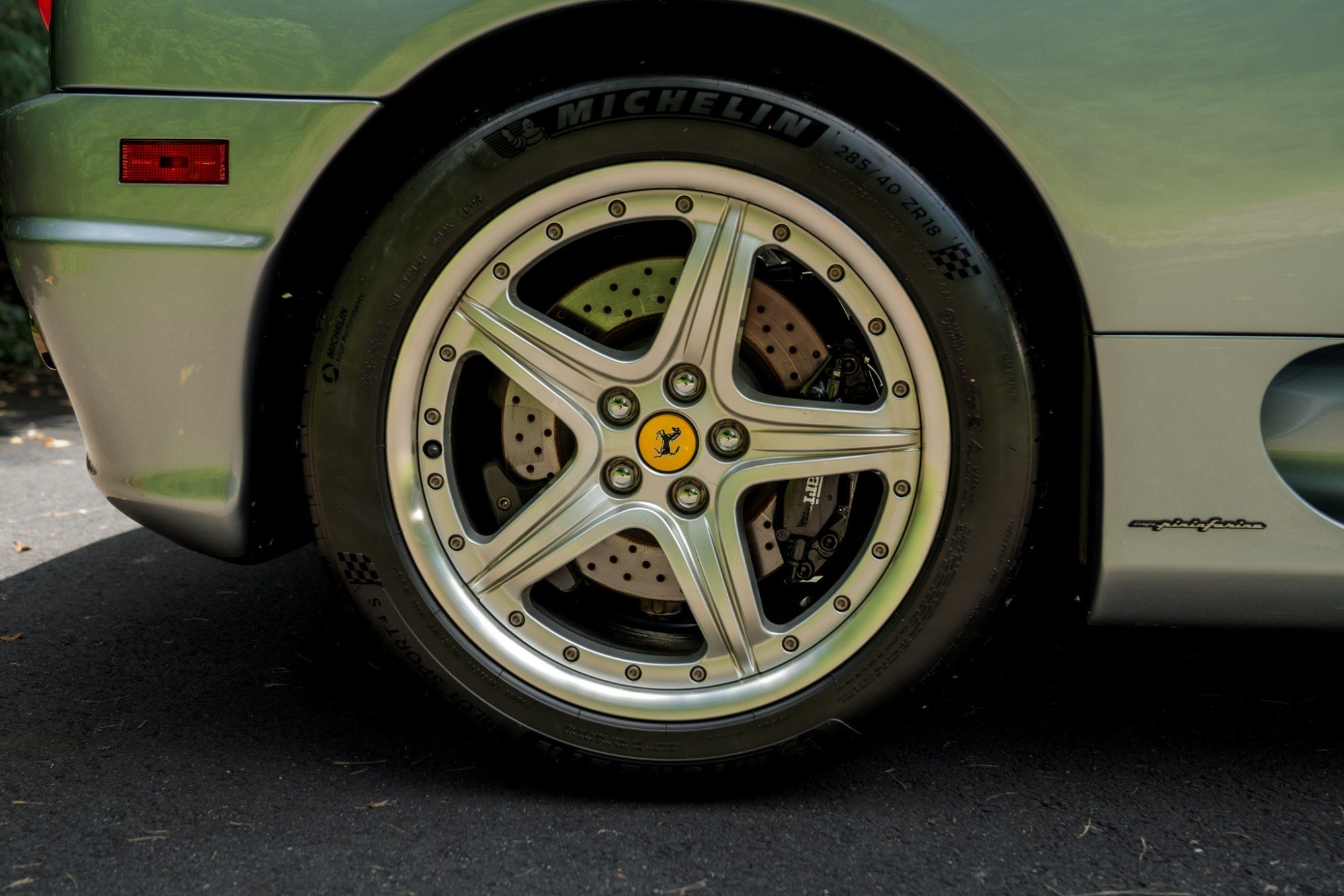2000 Ferrari 360 Modena/Modena F1 in Grigio Titanio, exterior photo 25
