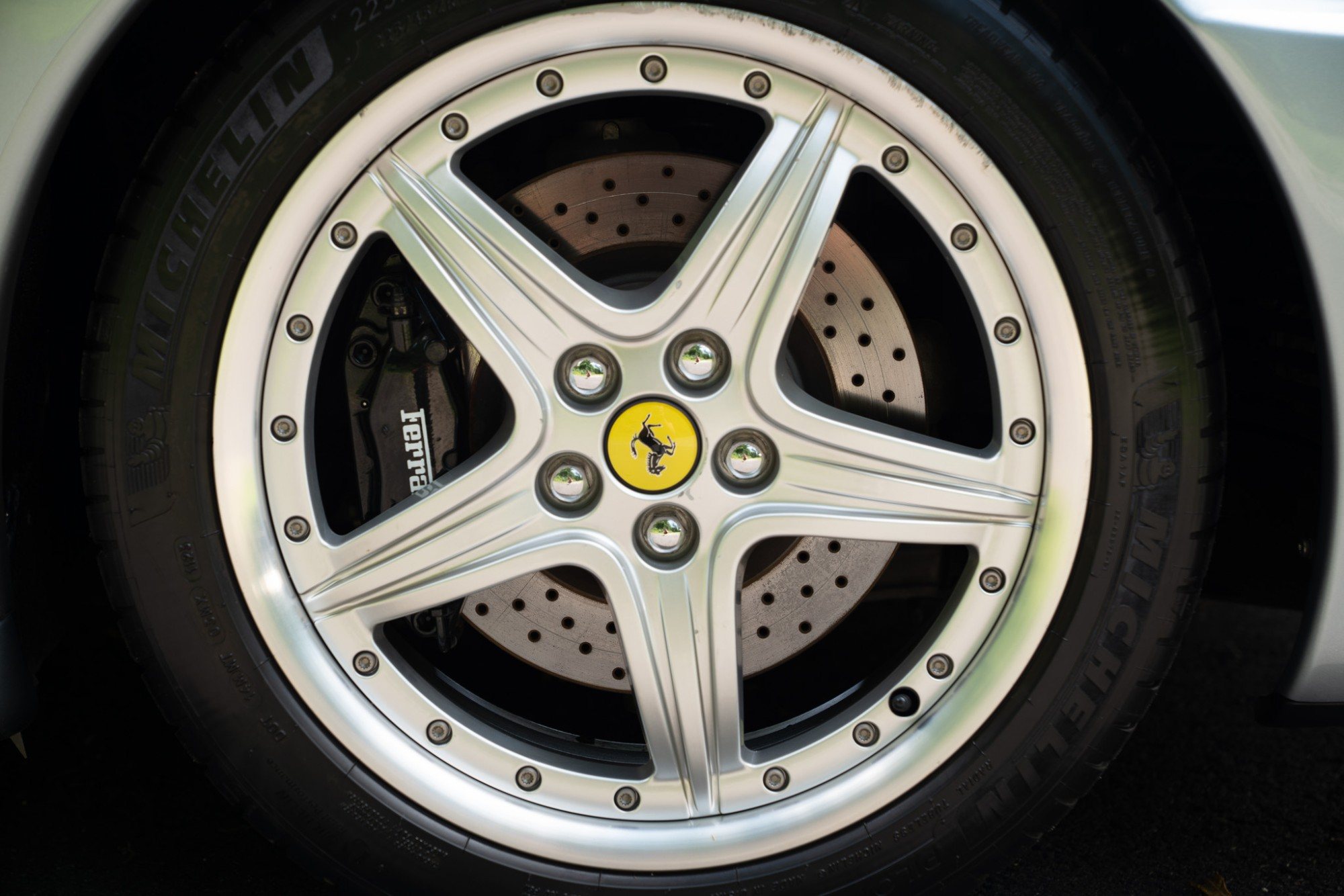 2000 Ferrari 360 Modena/Modena F1 in Grigio Titanio, exterior photo 26