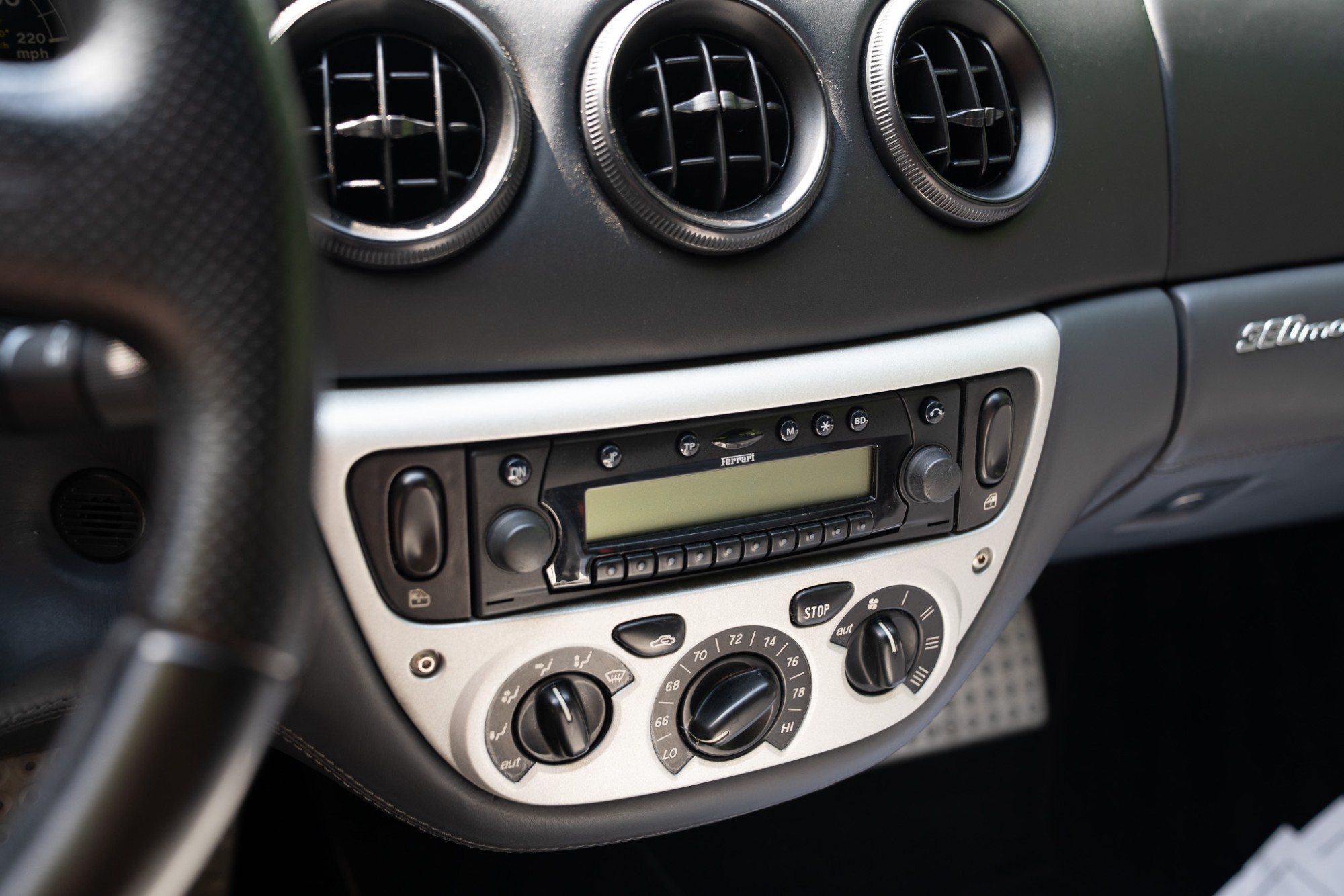 2000 Ferrari 360 Modena/Modena F1 in Grigio Titanio, interior photo 12