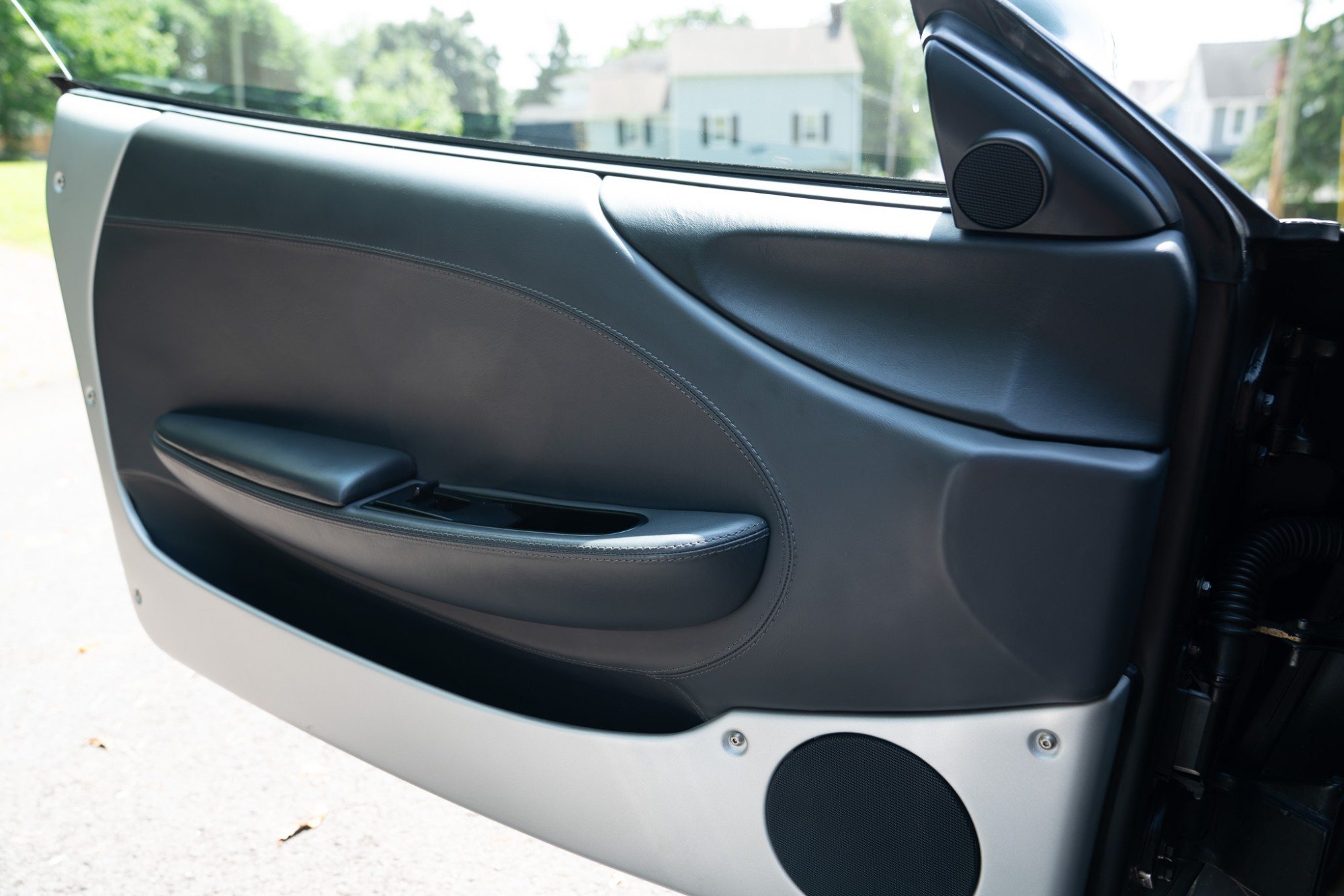 2000 Ferrari 360 Modena/Modena F1 in Grigio Titanio, interior photo 16