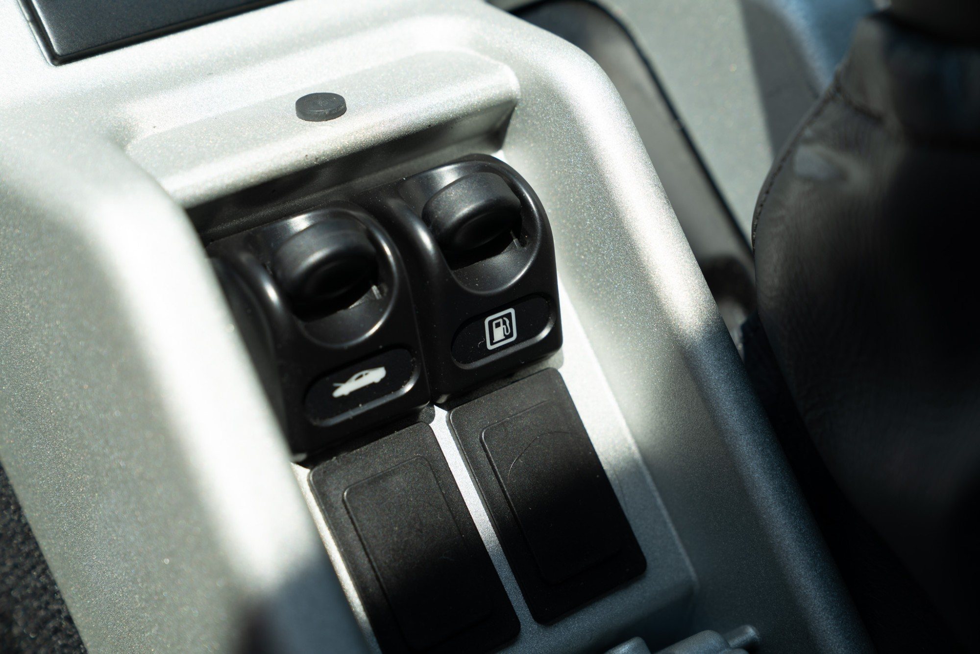 2000 Ferrari 360 Modena/Modena F1 in Grigio Titanio, interior photo 23