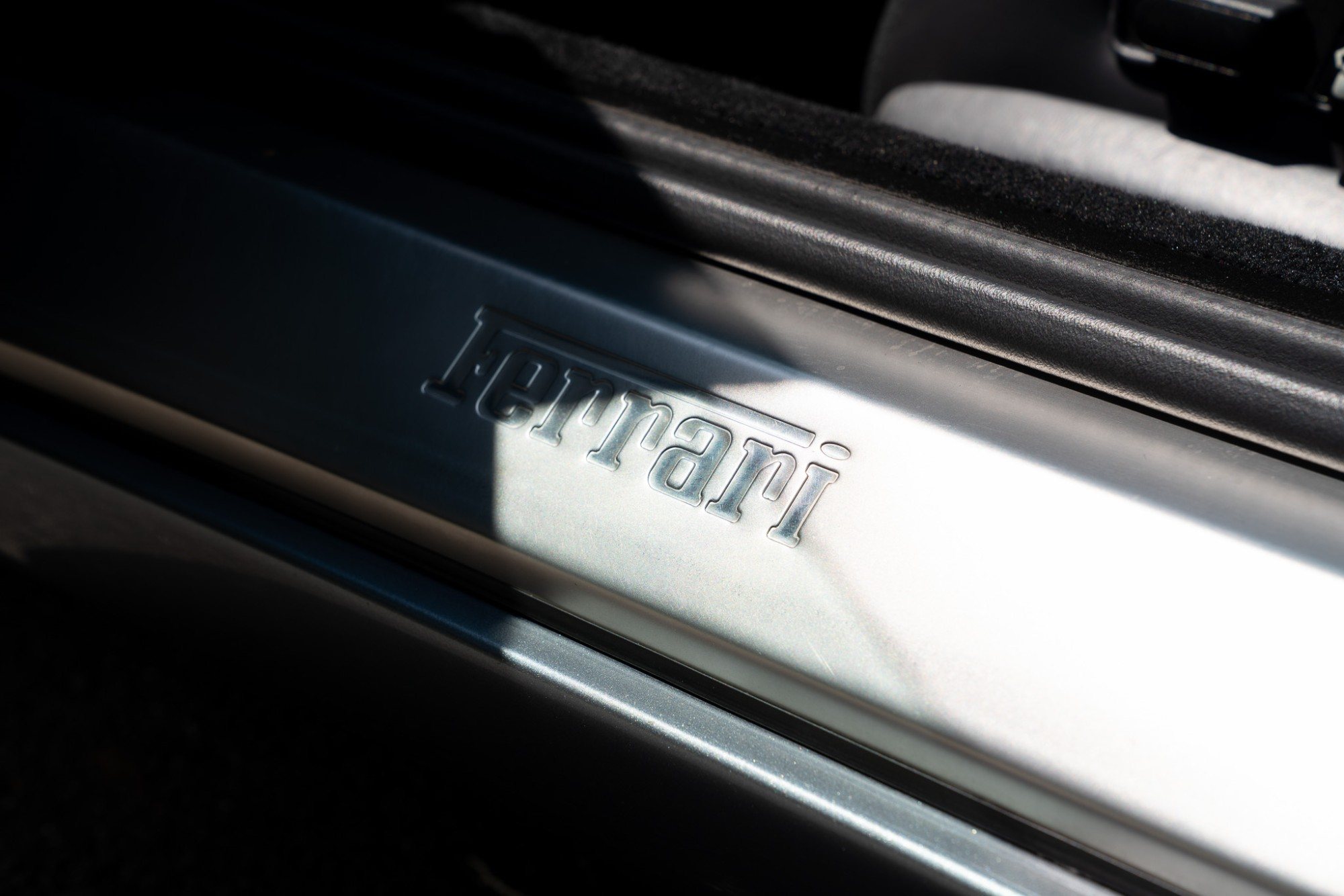 2000 Ferrari 360 Modena/Modena F1 in Grigio Titanio, interior photo 24