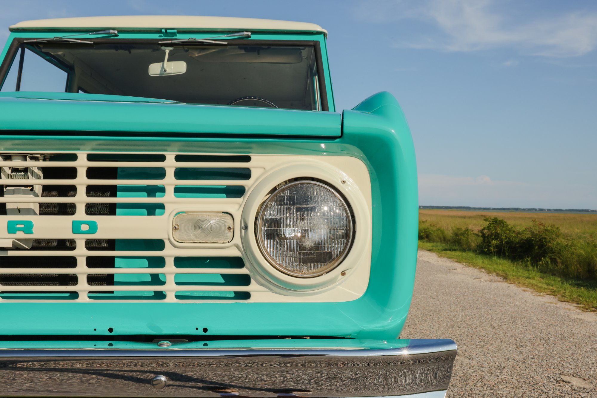 1967 Ford Bronco in Frost Turquoise Paint, exterior photo 29
