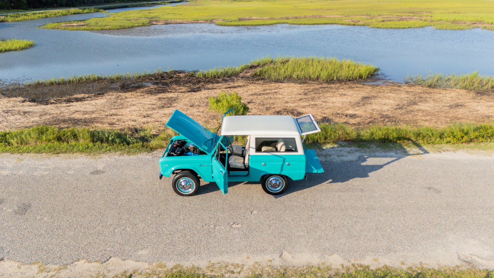 1967 Ford Bronco in Frost Turquoise Paint, exterior photo 61