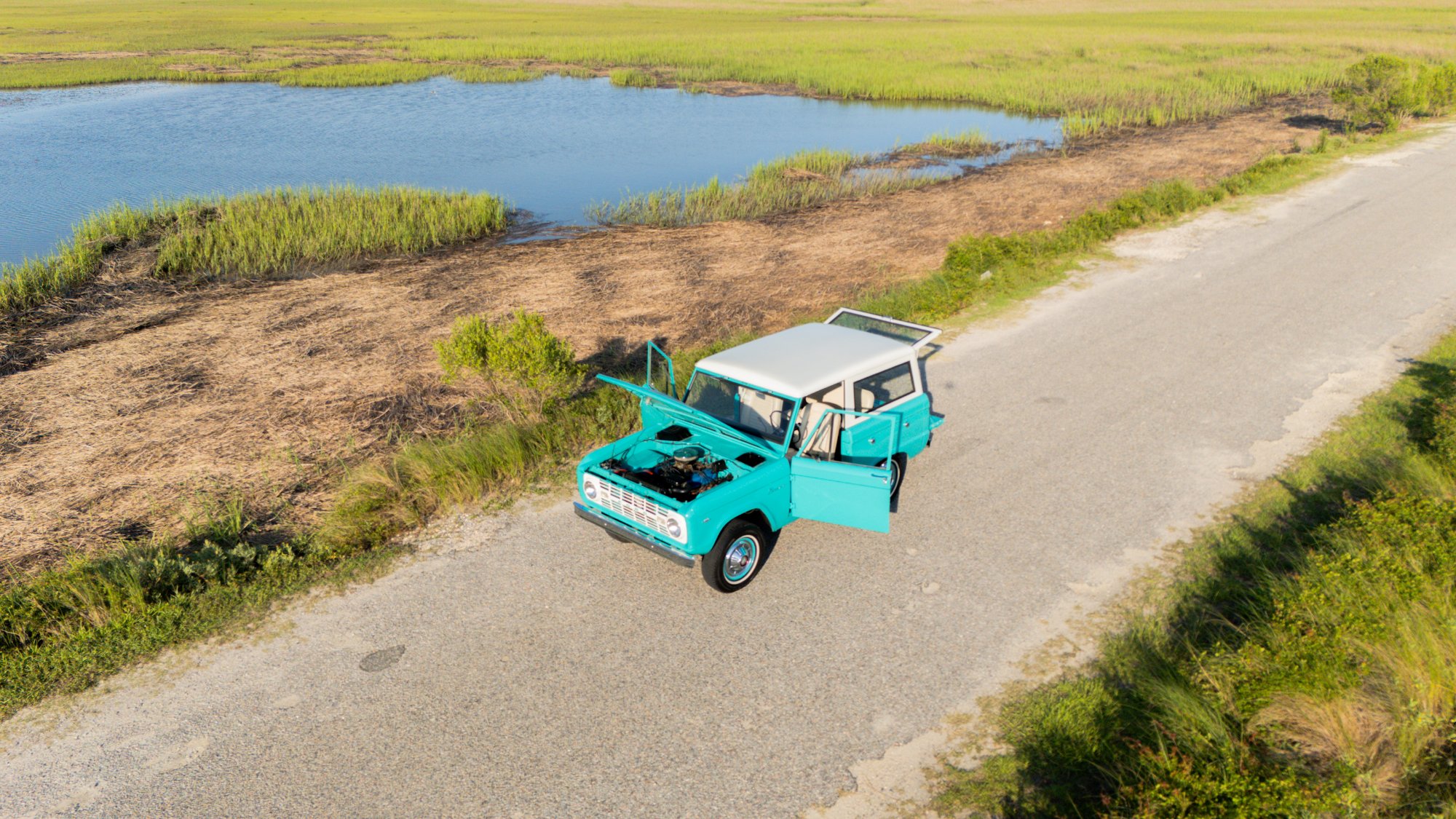 1967 Ford Bronco in Frost Turquoise Paint, exterior photo 60