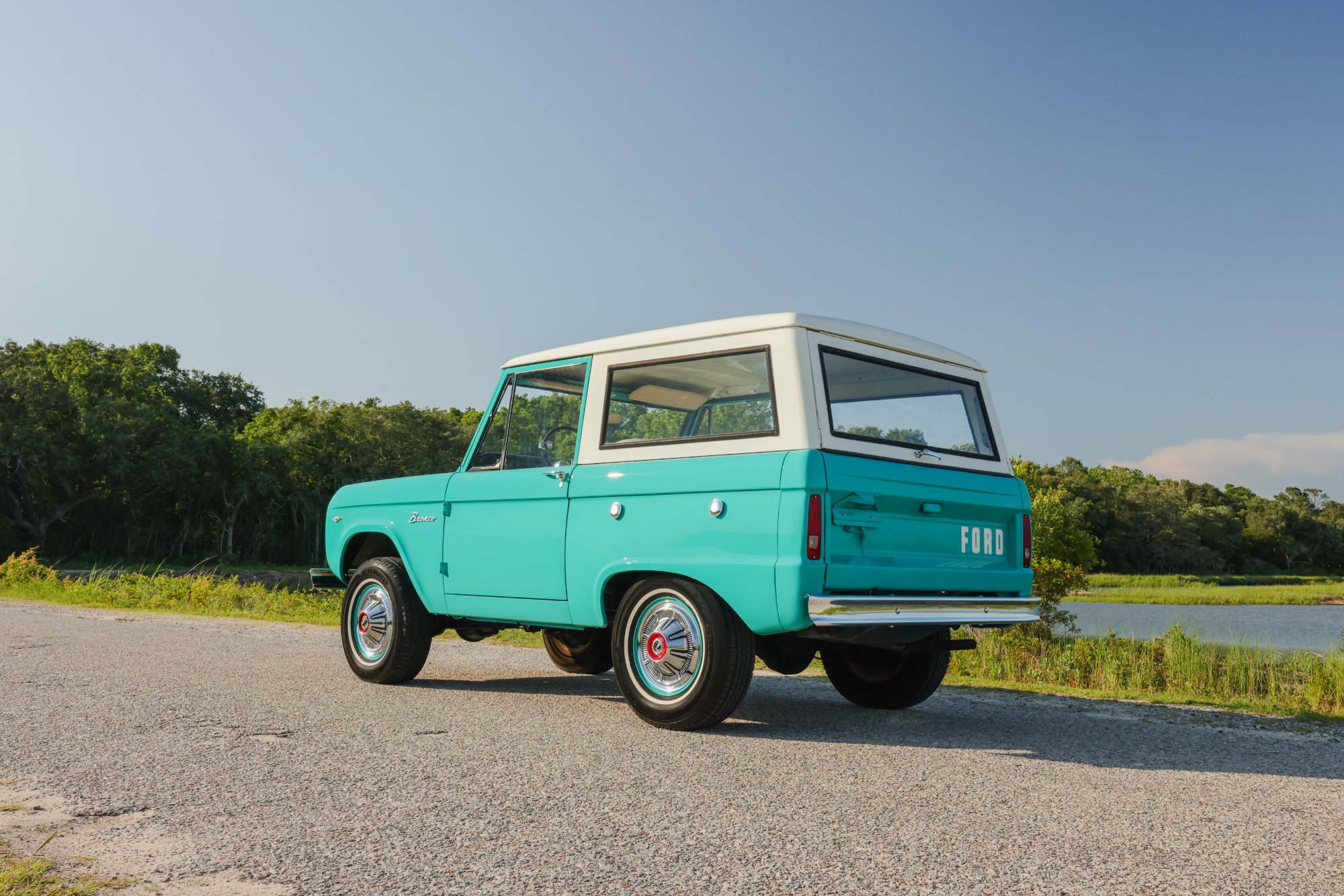 1967 Ford Bronco in Frost Turquoise Paint, exterior photo 47