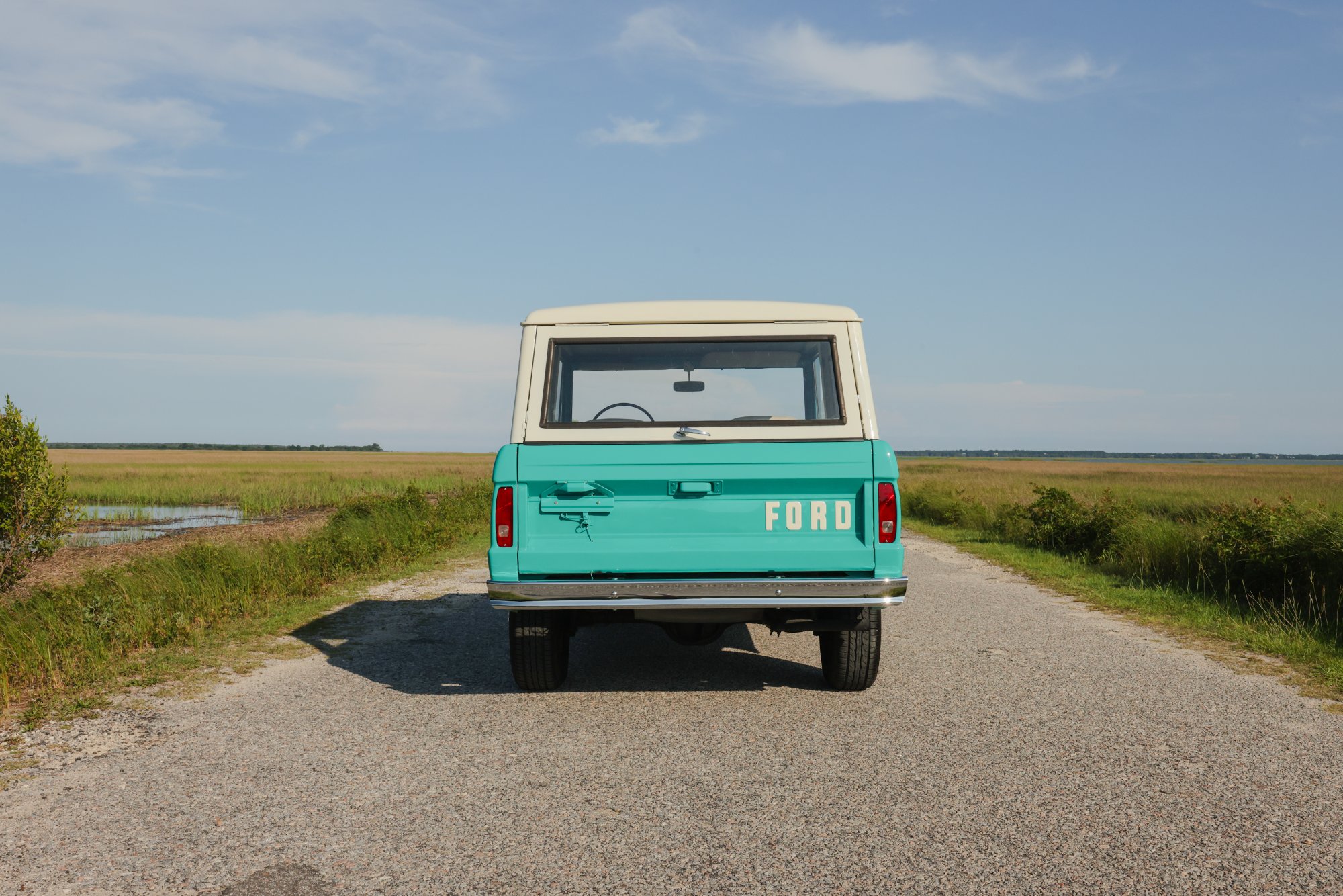 1967 Ford Bronco in Frost Turquoise Paint, exterior photo 2