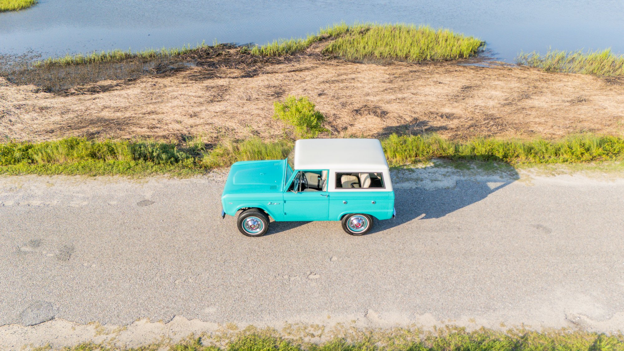 1967 Ford Bronco in Frost Turquoise Paint, exterior photo 66