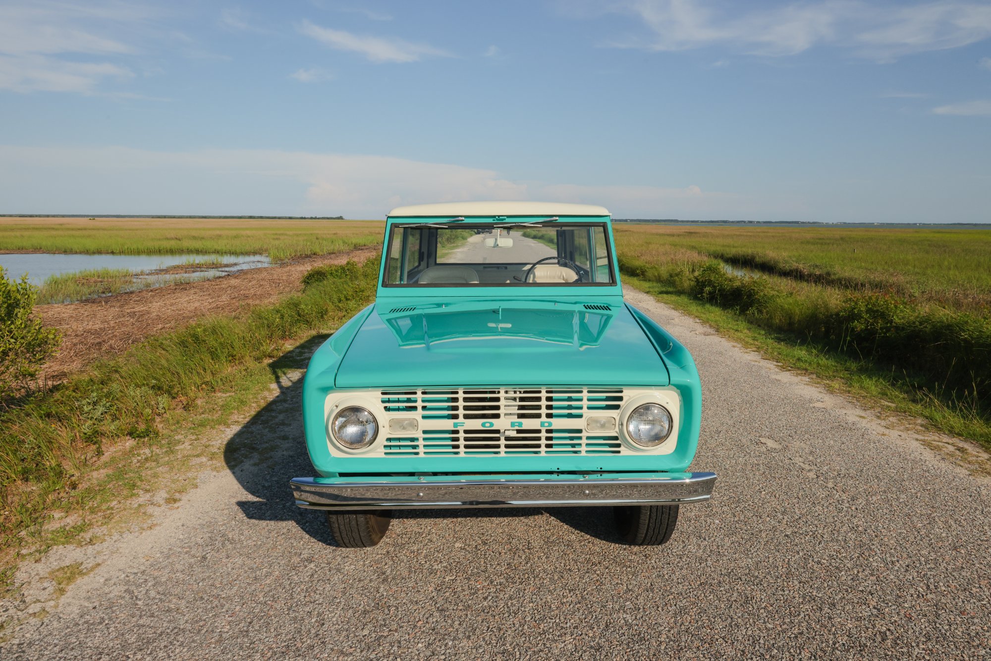 1967 Ford Bronco in Frost Turquoise Paint, exterior photo 32