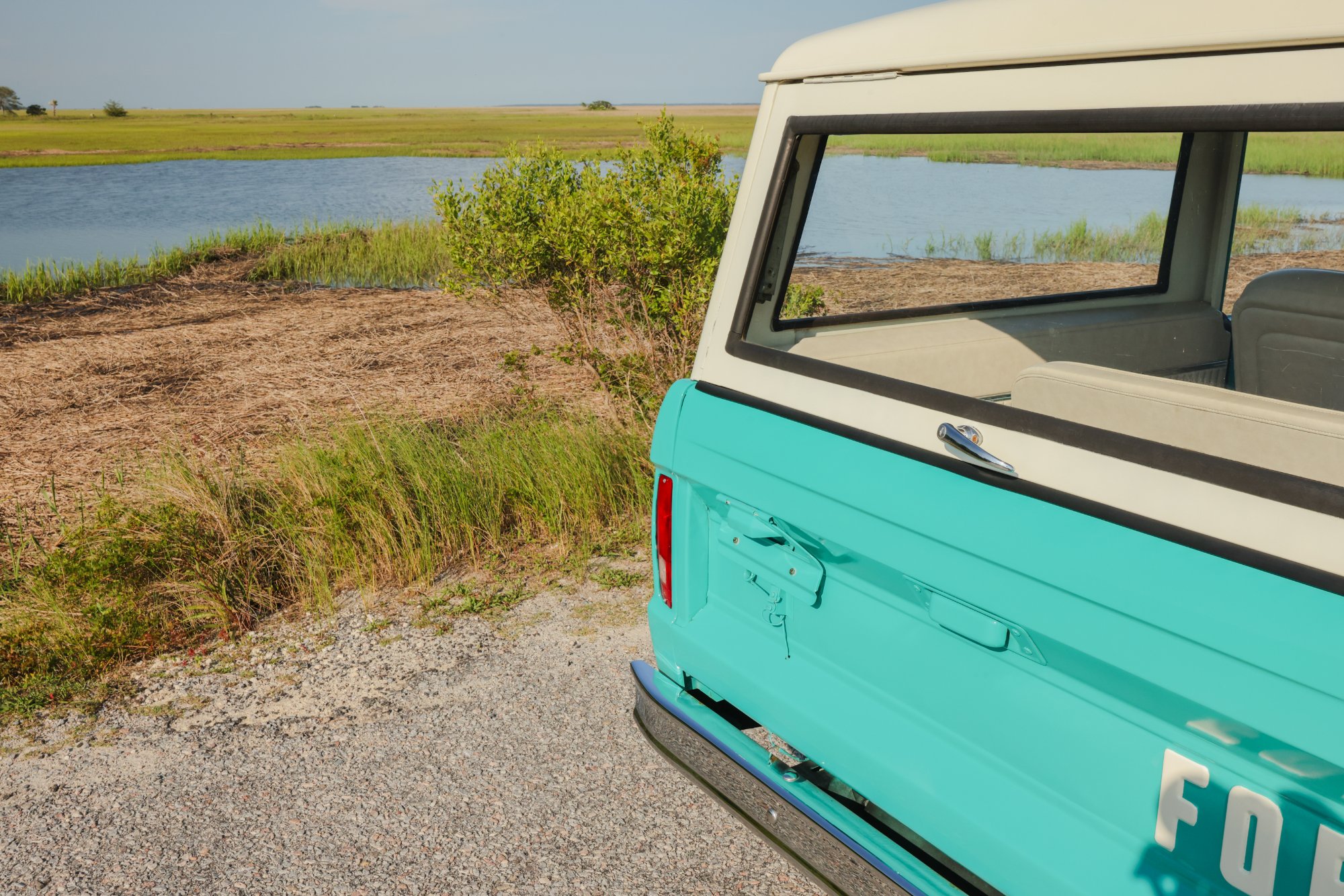 1967 Ford Bronco in Frost Turquoise Paint, exterior photo 12