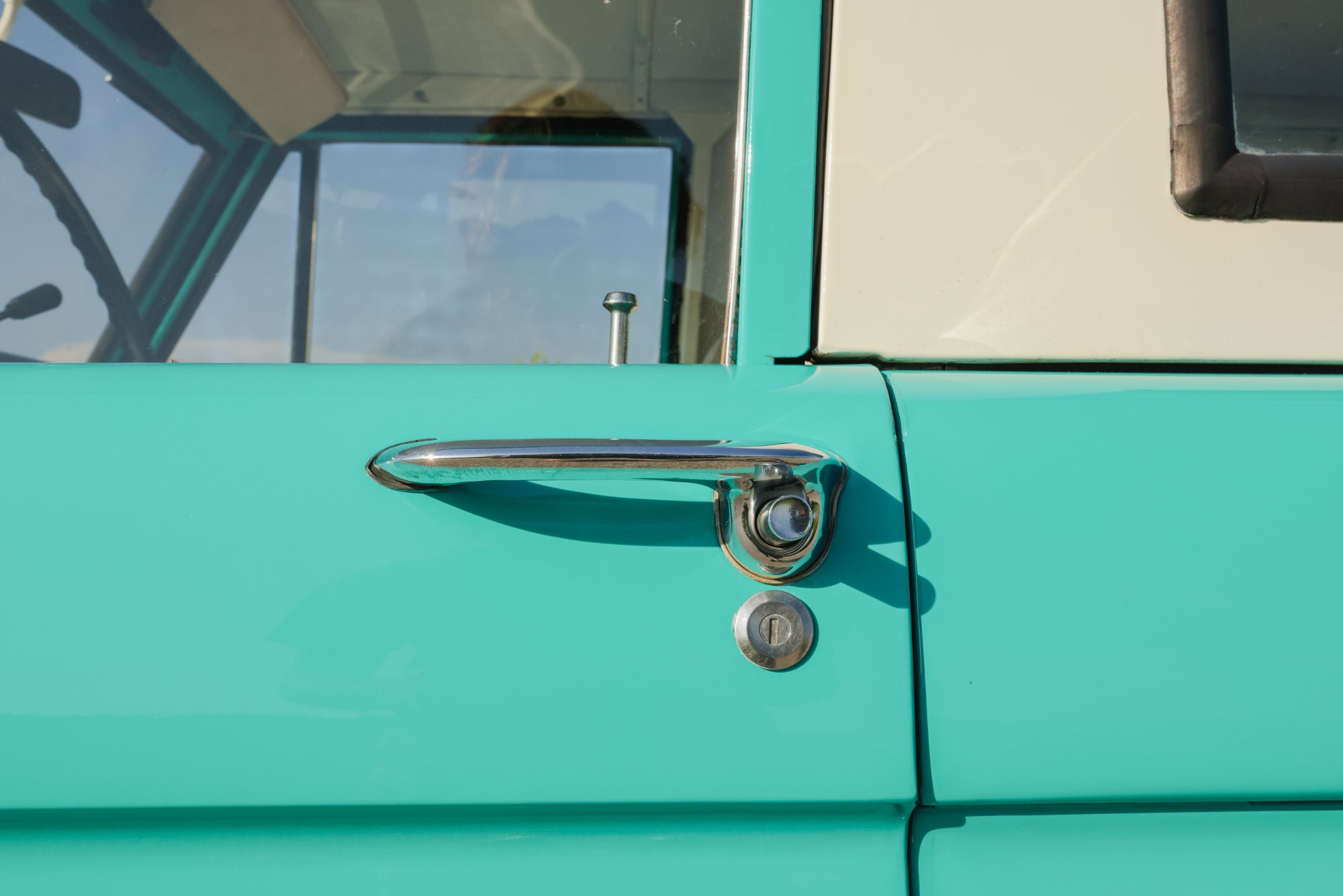 1967 Ford Bronco in Frost Turquoise Paint, exterior photo 41
