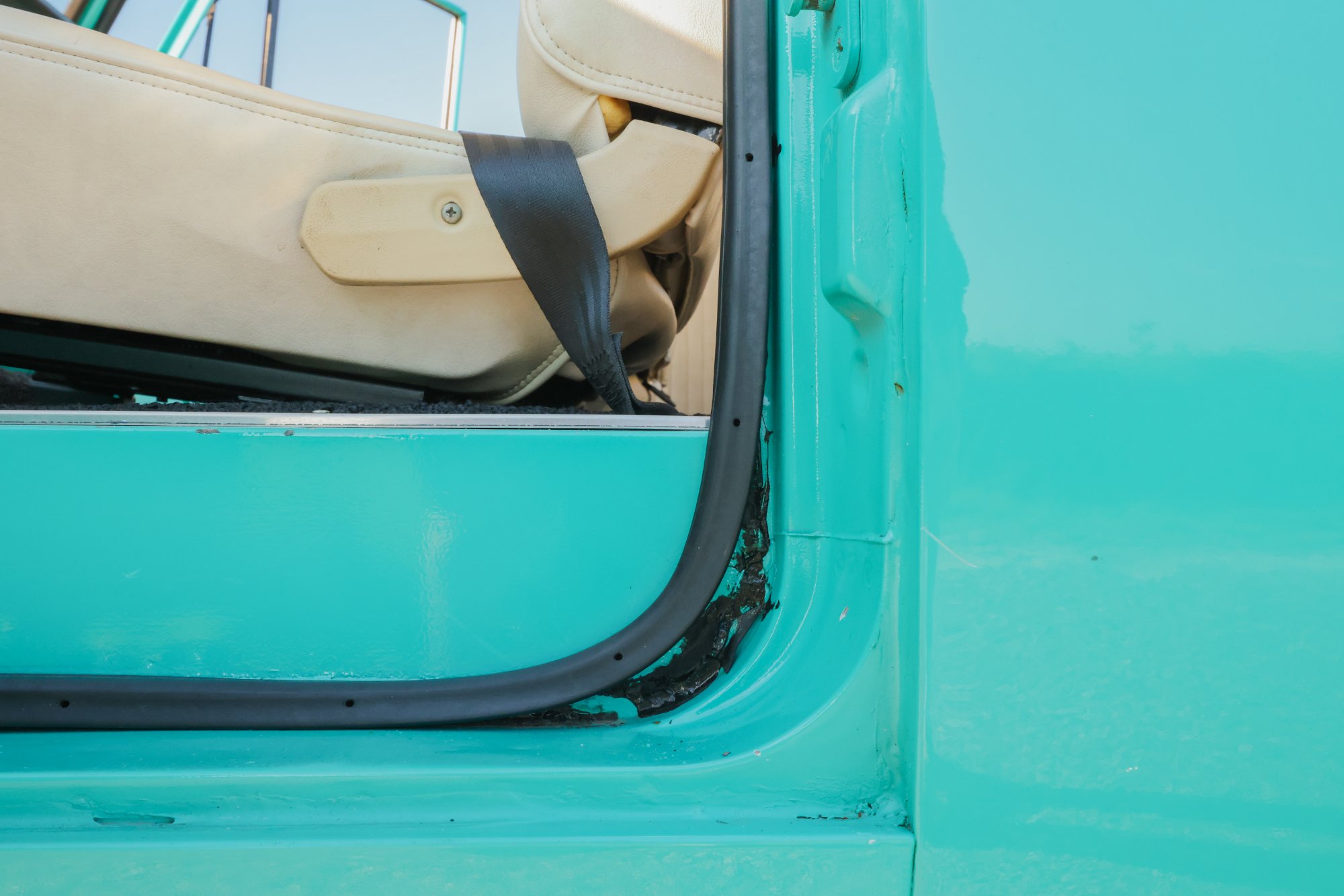 1967 Ford Bronco in Frost Turquoise Paint, detail photo 3