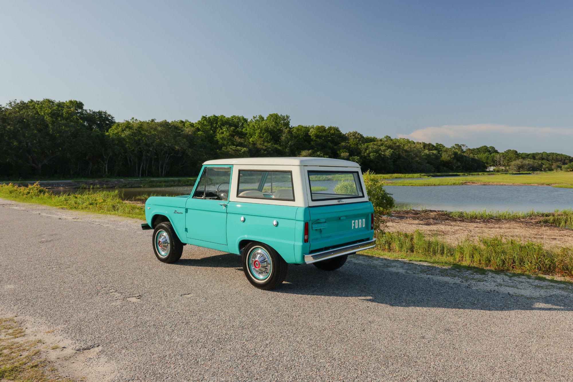 1967 Ford Bronco in Frost Turquoise Paint, exterior photo 46