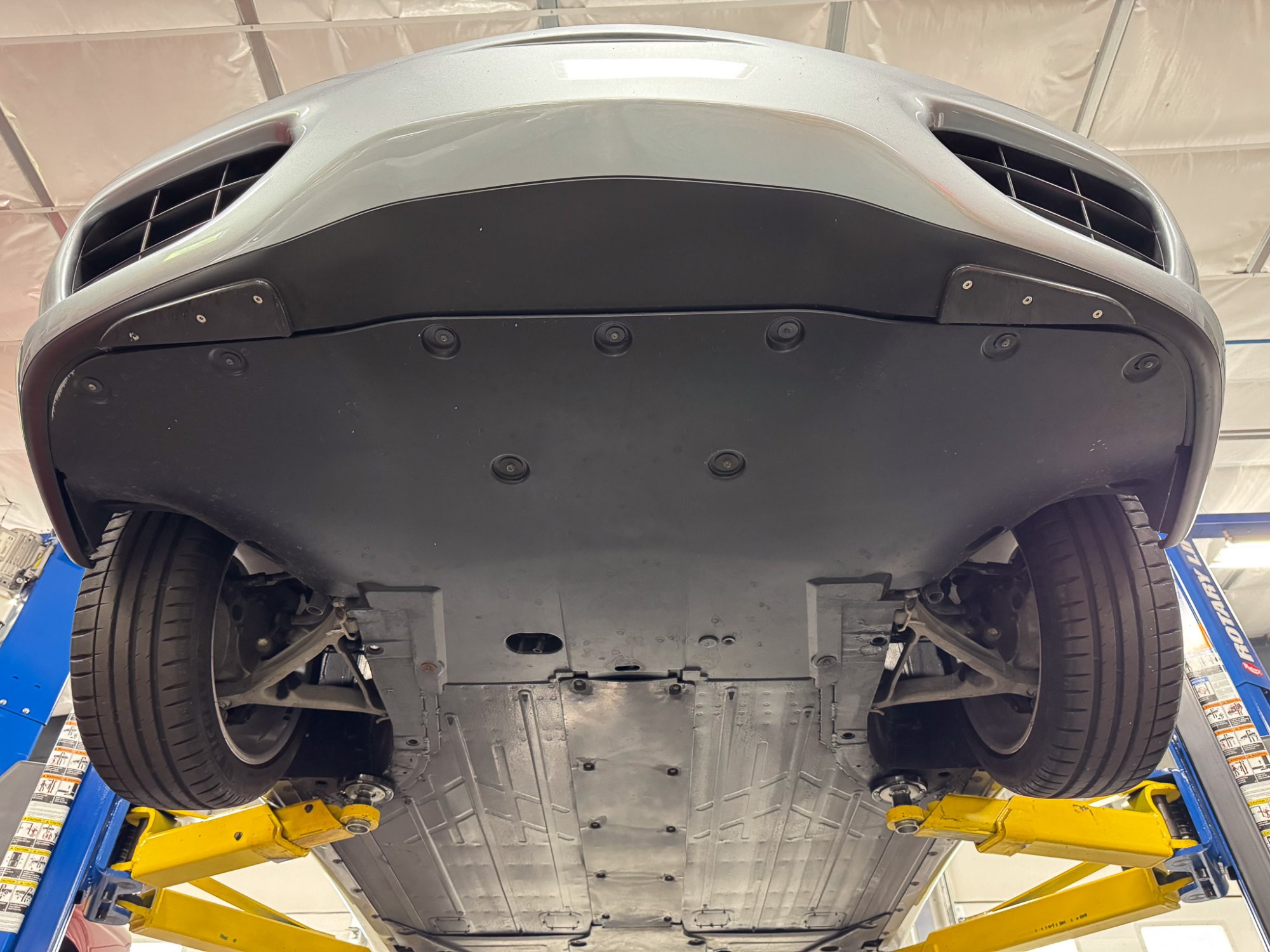 2000 Ferrari 360 Modena/Modena F1 in Grigio Titanio, undercarriage photo 19