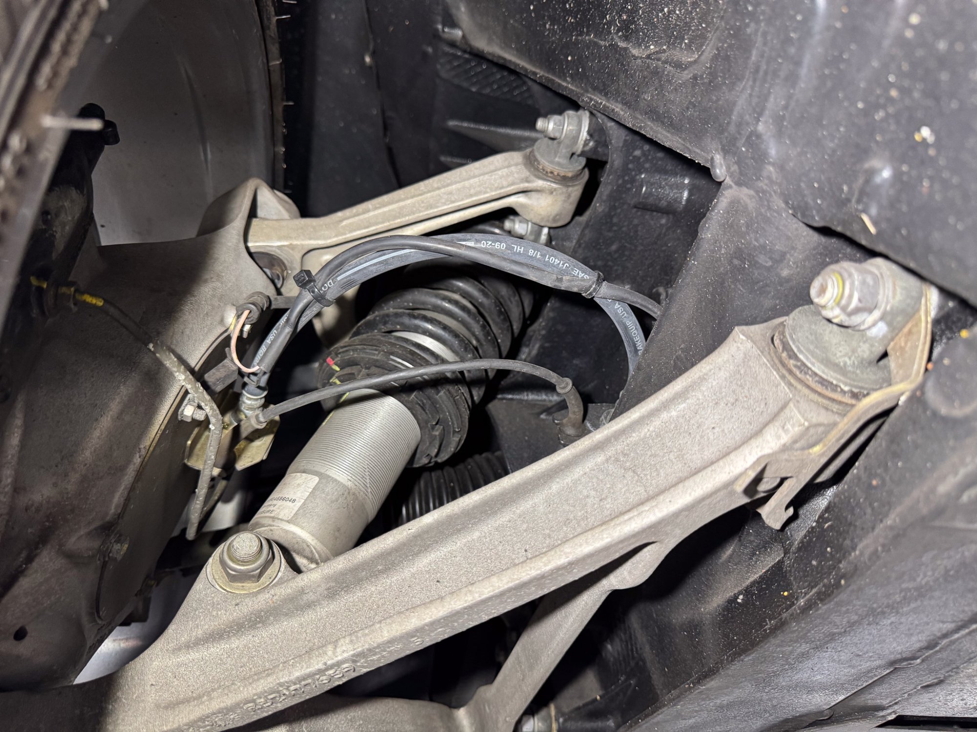 2000 Ferrari 360 Modena/Modena F1 in Grigio Titanio, undercarriage photo 9