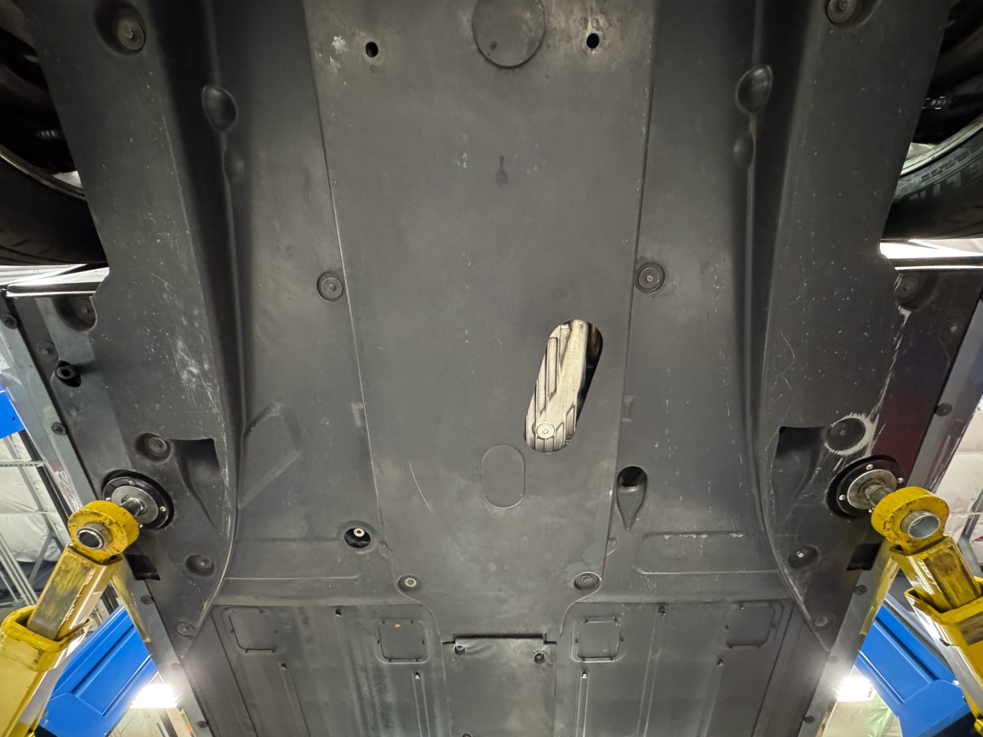 2000 Ferrari 360 Modena/Modena F1 in Grigio Titanio, undercarriage photo 27