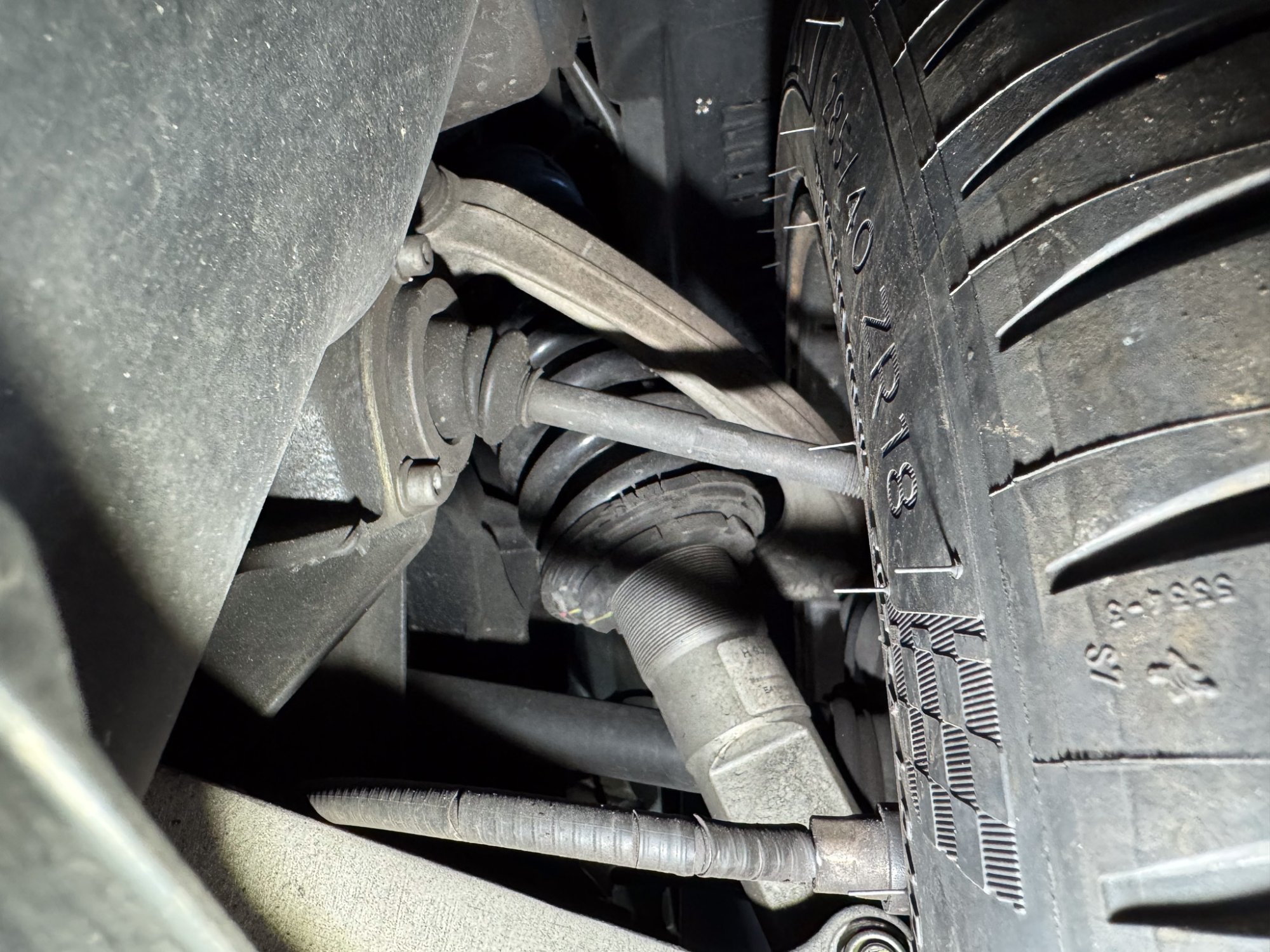 2000 Ferrari 360 Modena/Modena F1 in Grigio Titanio, undercarriage photo 15