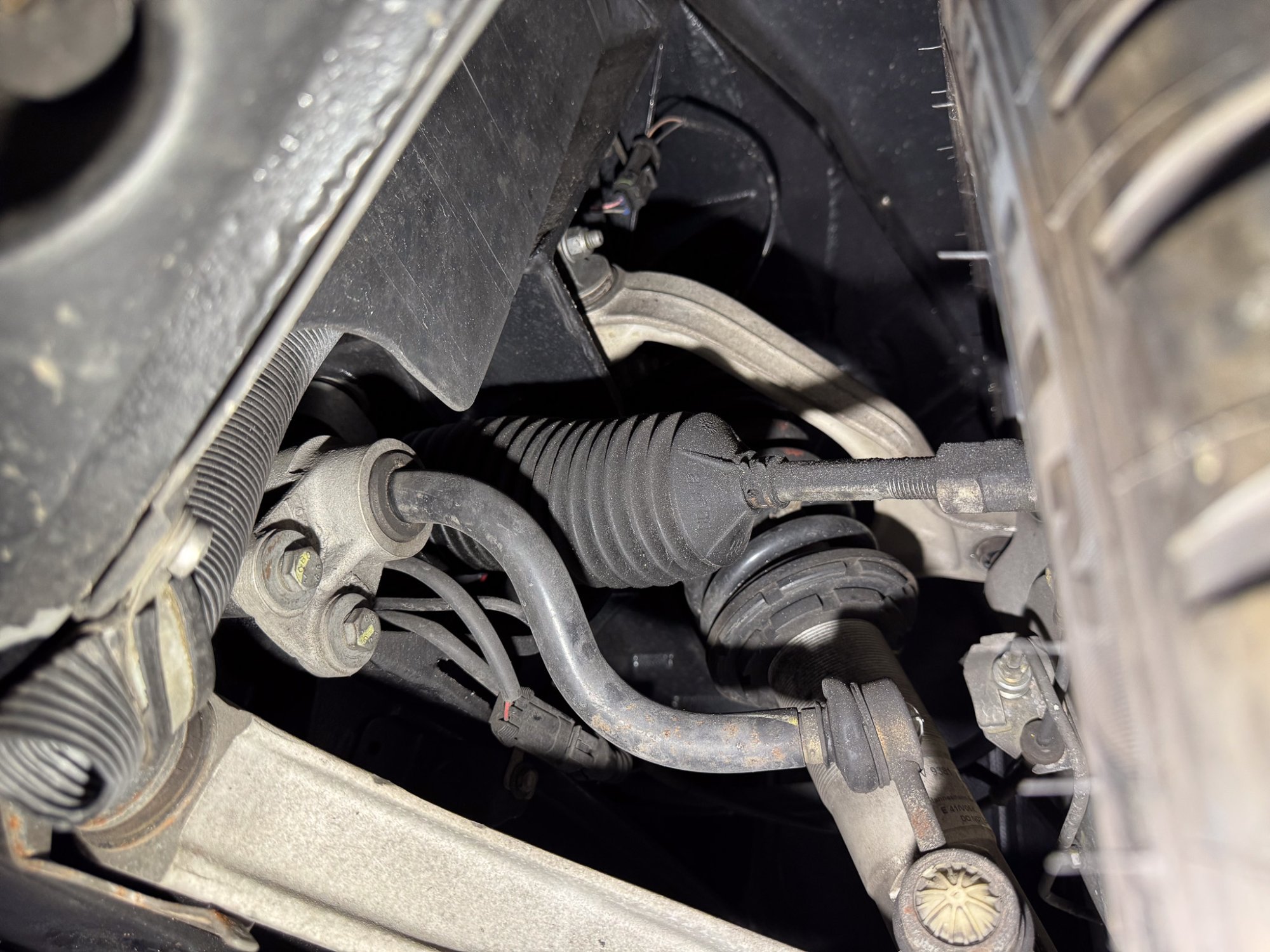 2000 Ferrari 360 Modena/Modena F1 in Grigio Titanio, undercarriage photo 10