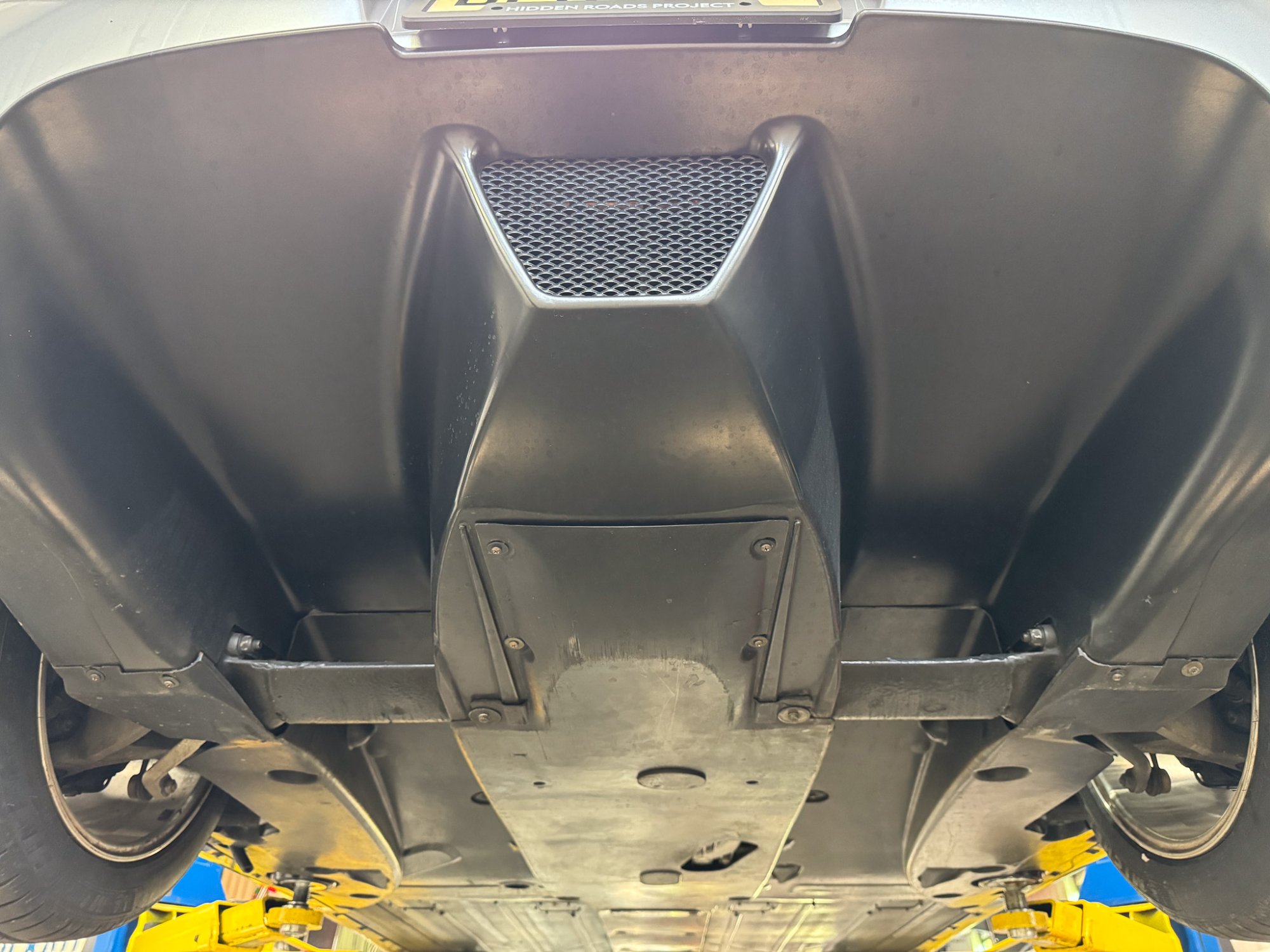 2000 Ferrari 360 Modena/Modena F1 in Grigio Titanio, undercarriage photo 23