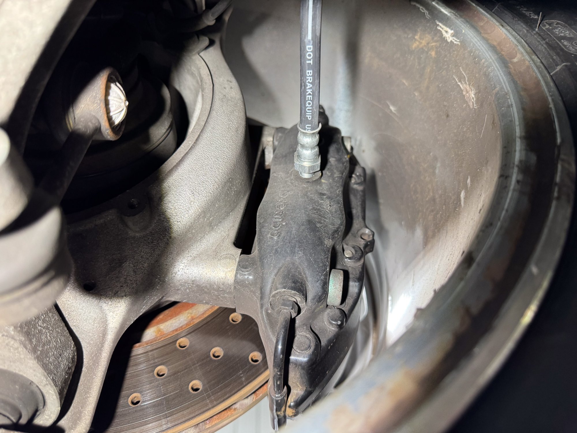 2000 Ferrari 360 Modena/Modena F1 in Grigio Titanio, undercarriage photo 13