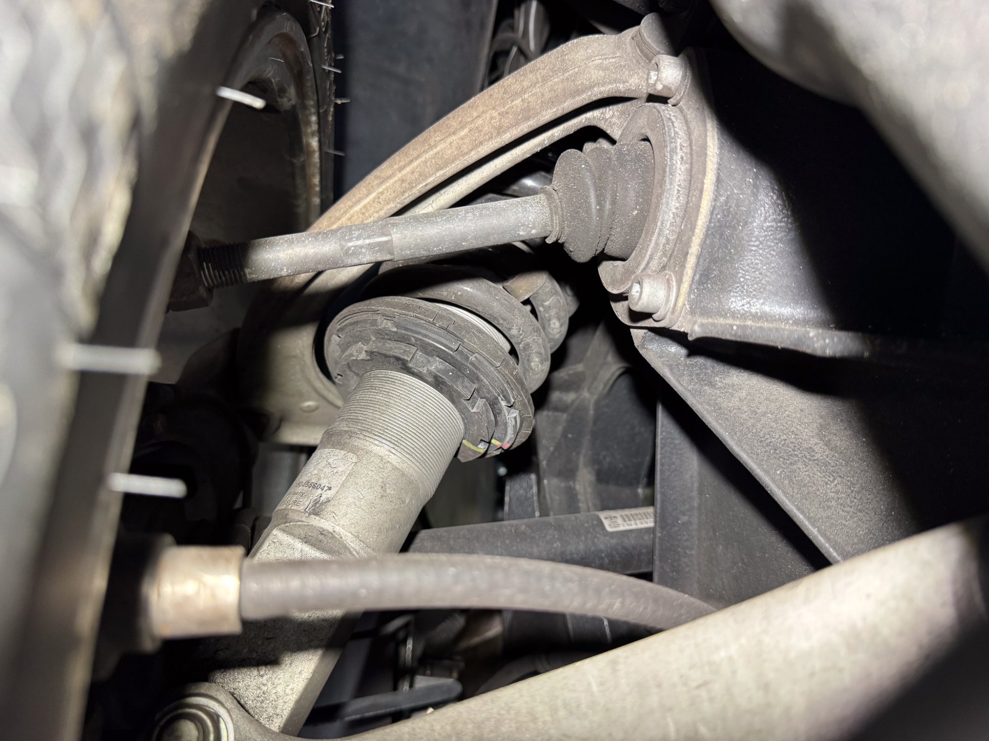 2000 Ferrari 360 Modena/Modena F1 in Grigio Titanio, undercarriage photo 14