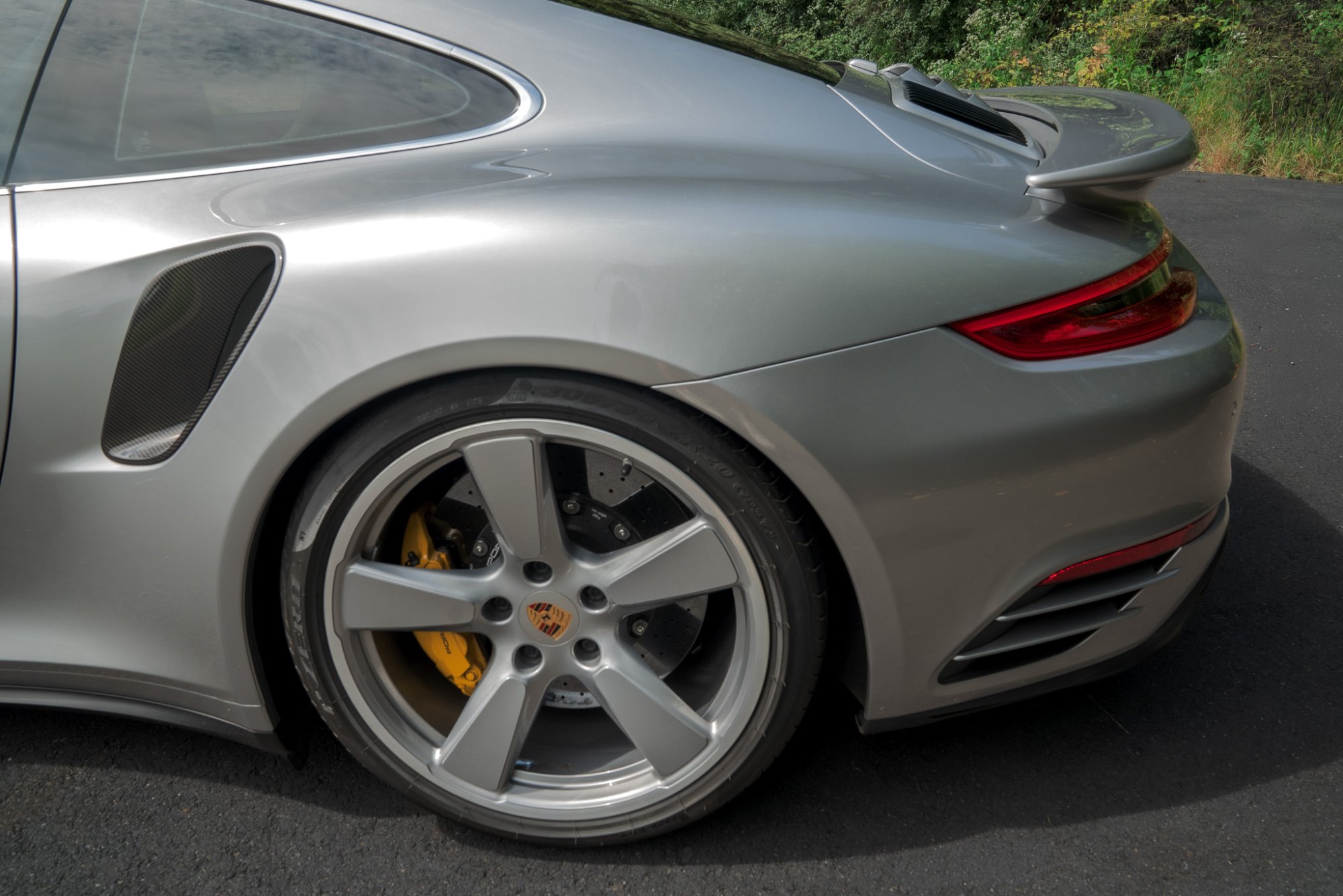 2018 Porsche 911 Turbo S - Photo 19