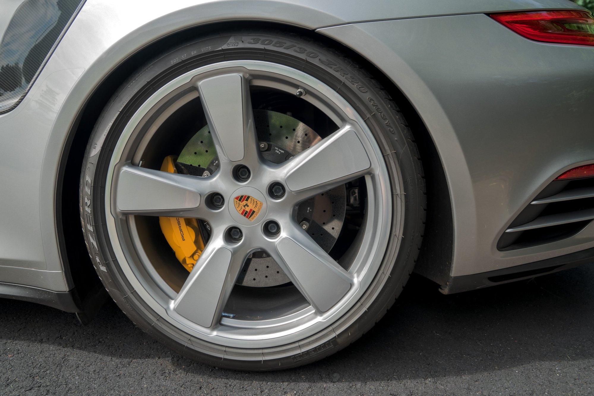 2018 Porsche 911 Turbo S - Photo 20